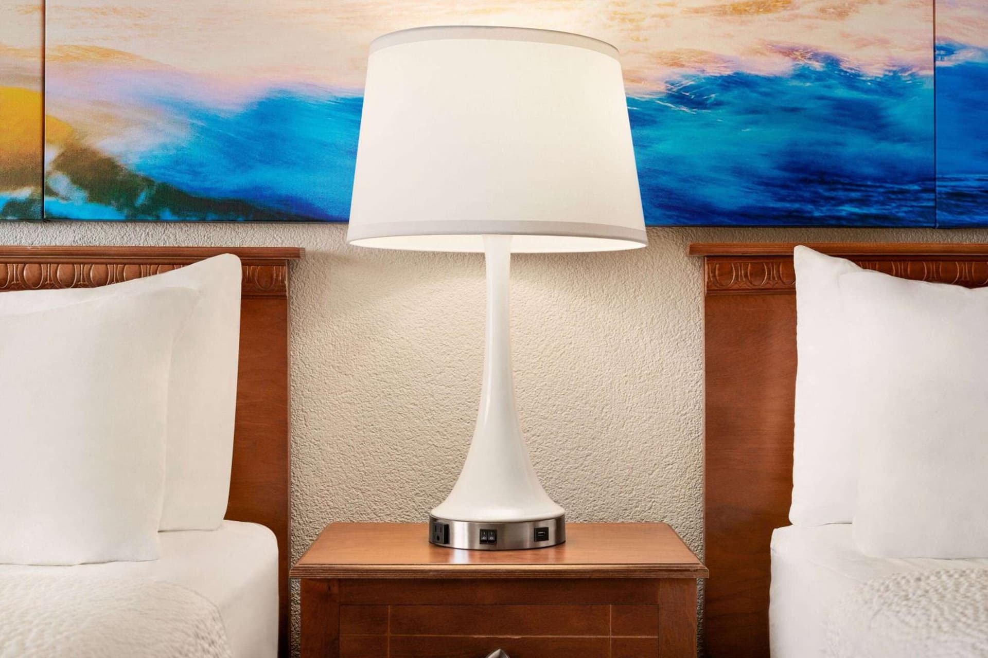 Days Inn by Wyndham Ocean City Oceanfront gallery photo in Ocean City, MD — image 58