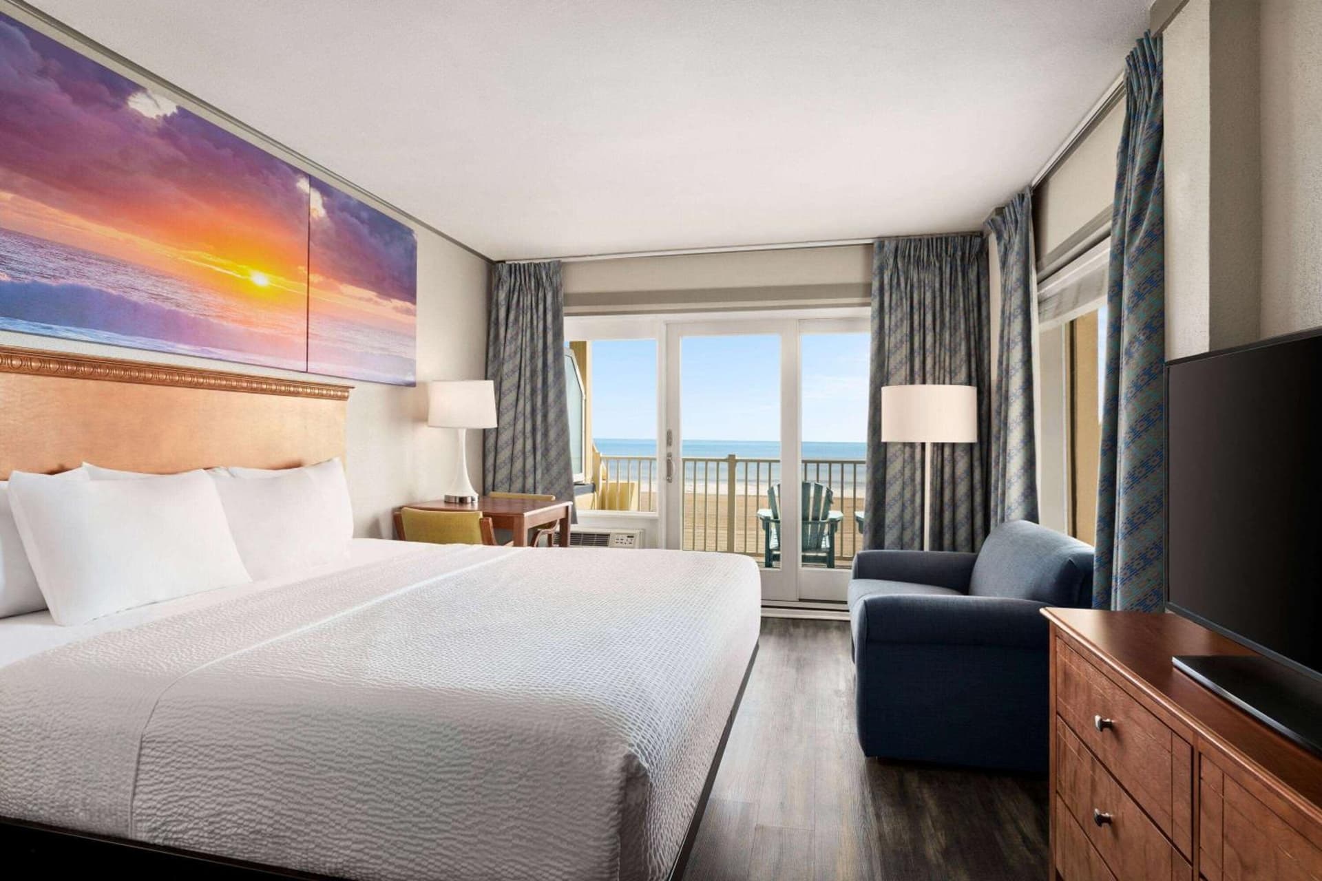 Days Inn by Wyndham Ocean City Oceanfront gallery photo in Ocean City, MD — image 33