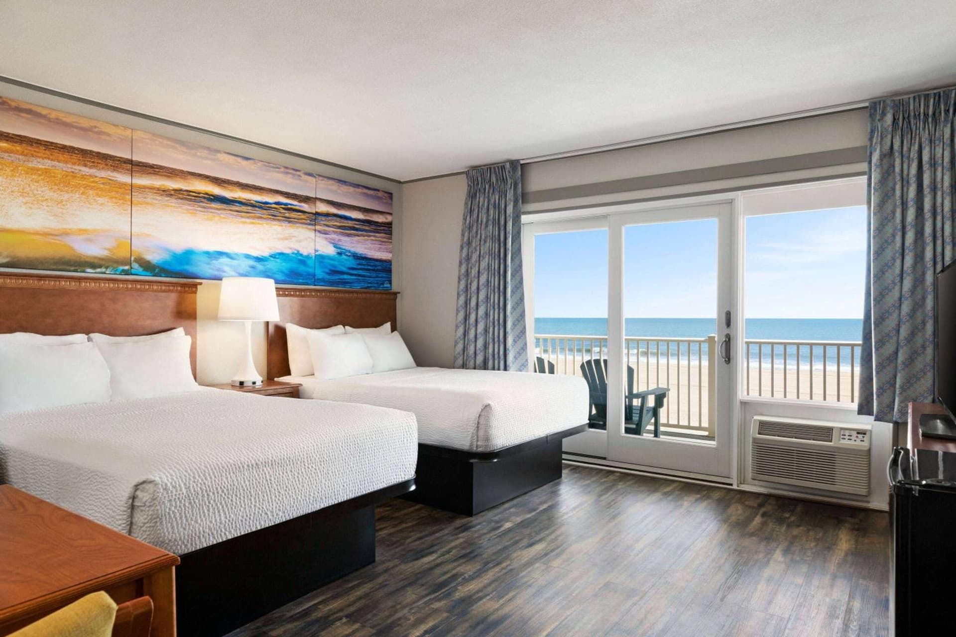 Days Inn by Wyndham Ocean City Oceanfront gallery photo in Ocean City, MD — image 10
