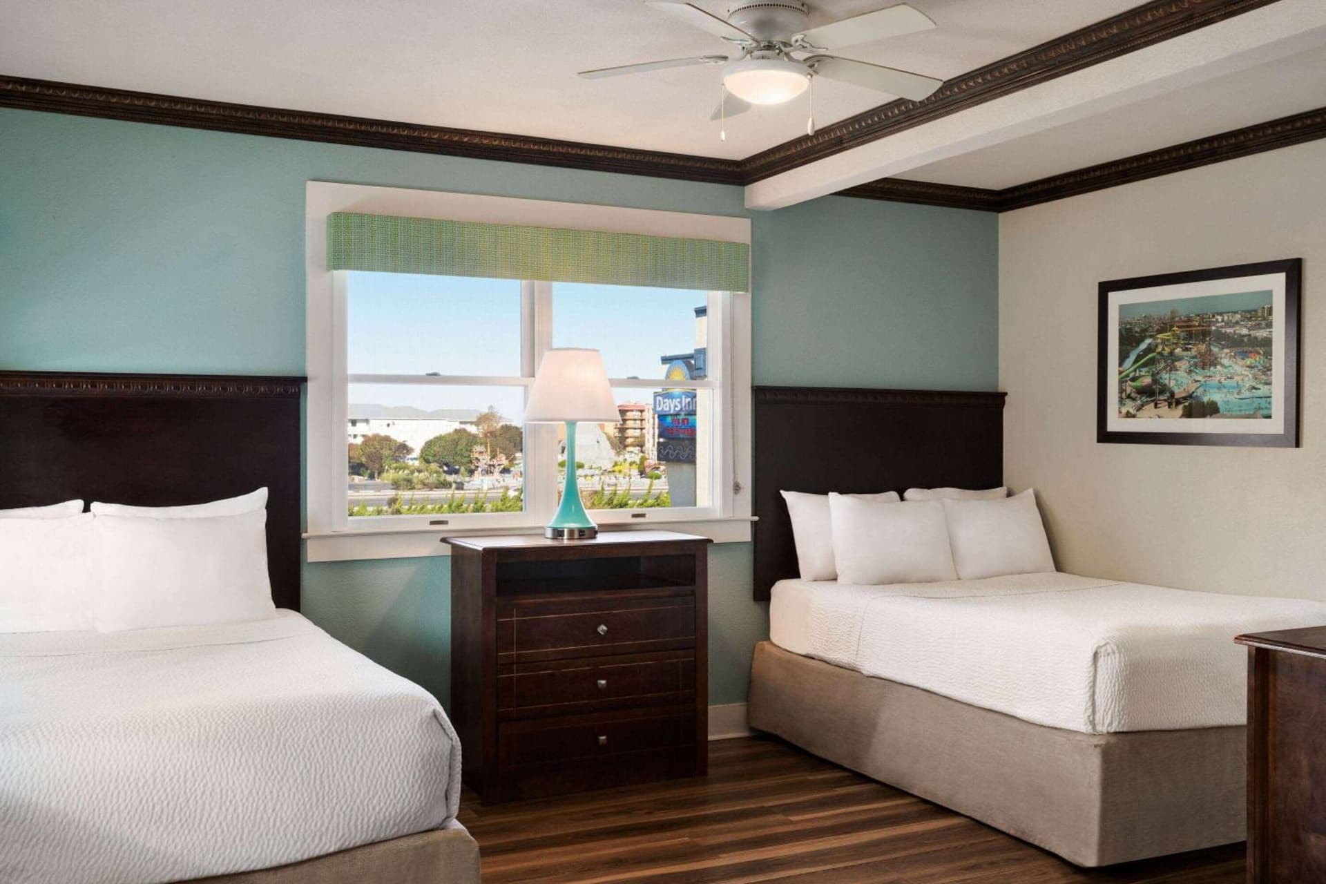 Days Inn by Wyndham Ocean City Oceanfront gallery photo in Ocean City, MD — image 21