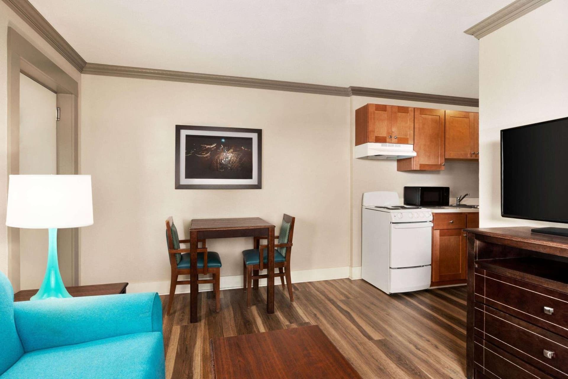 Days Inn by Wyndham Ocean City Oceanfront gallery photo in Ocean City, MD — image 61