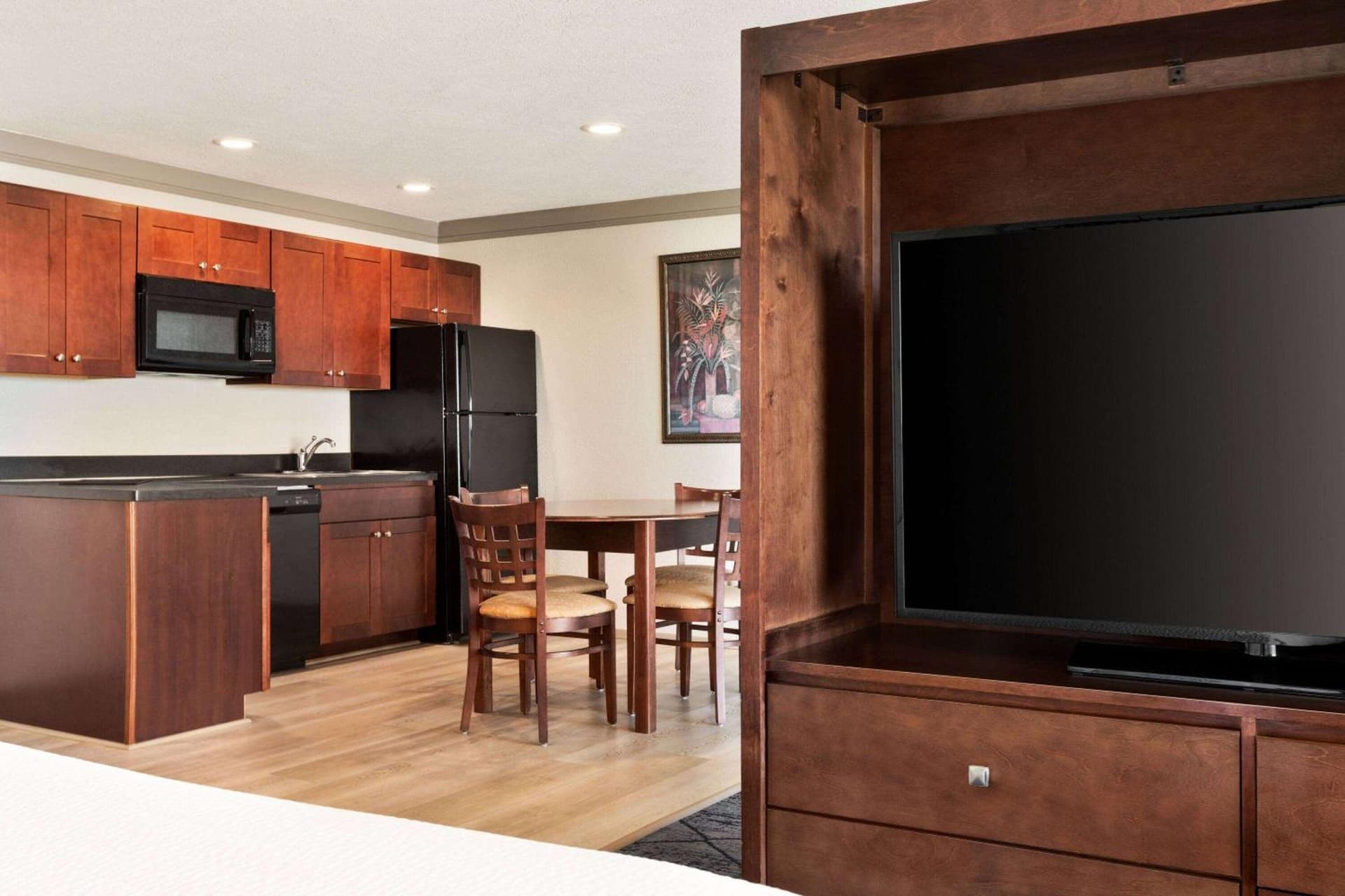 Days Inn by Wyndham Ocean City Oceanfront gallery photo in Ocean City, MD — image 39