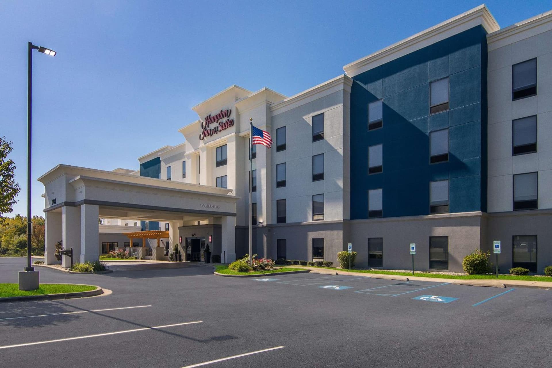 Hampton Inn & Suites Schererville featured exterior or lobby in Schererville, IN — similar hotel