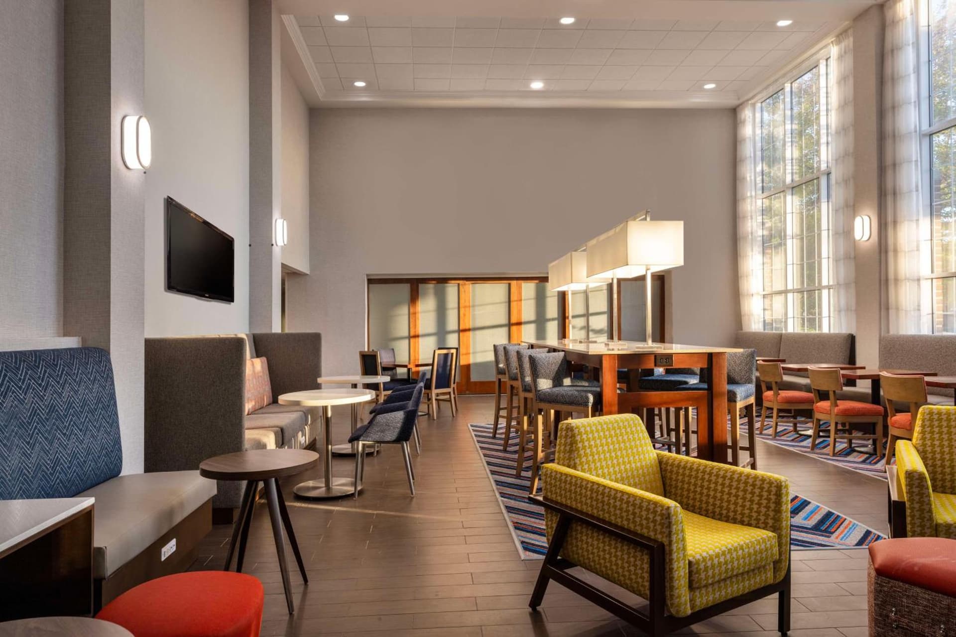 Hampton Inn & Suites State College at Williamsburg Square property views in State College, PA — gallery photo 3