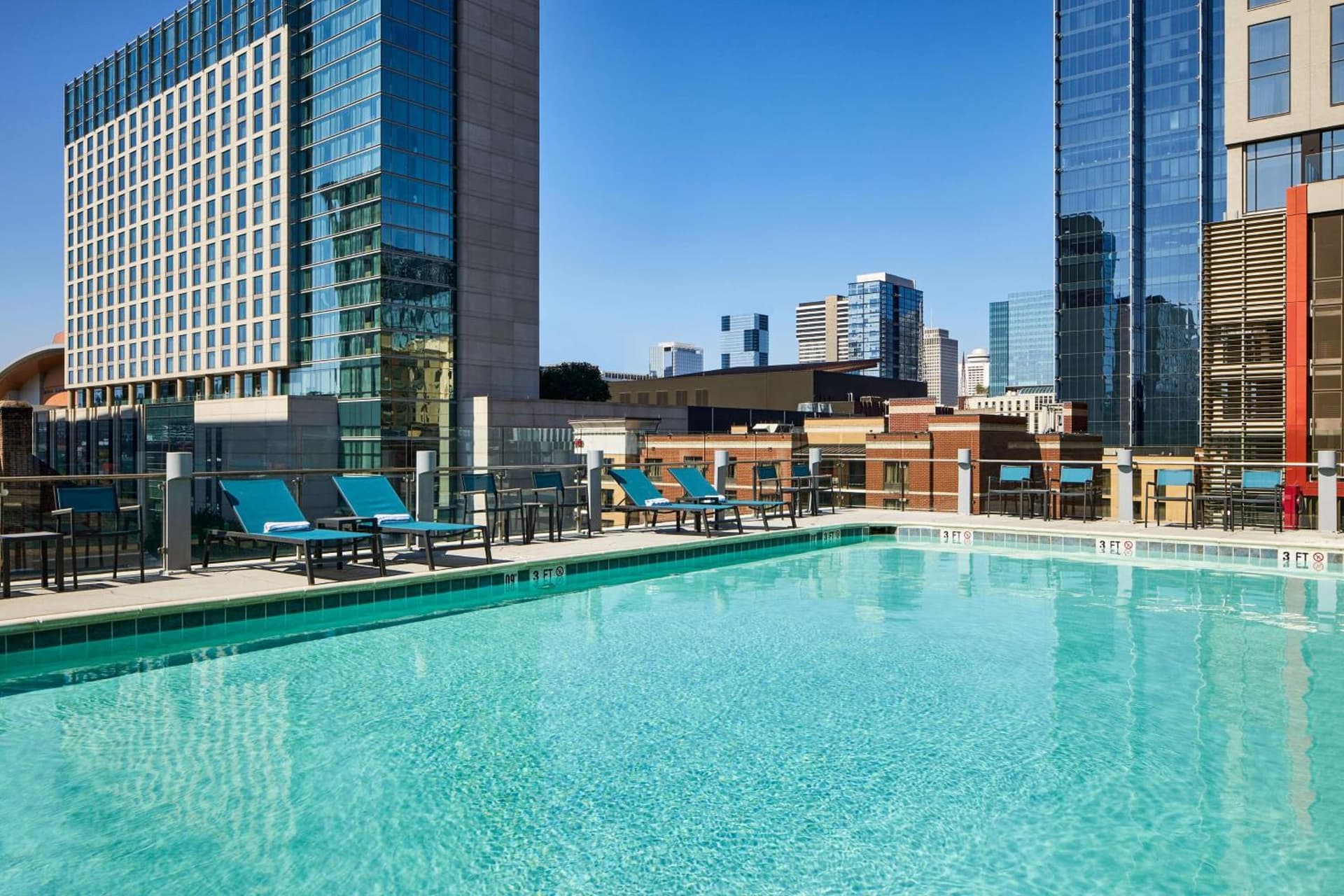 Hilton Garden Inn Nashville Downtown Convention Center interior in Nashville, TN — gallery photo 2