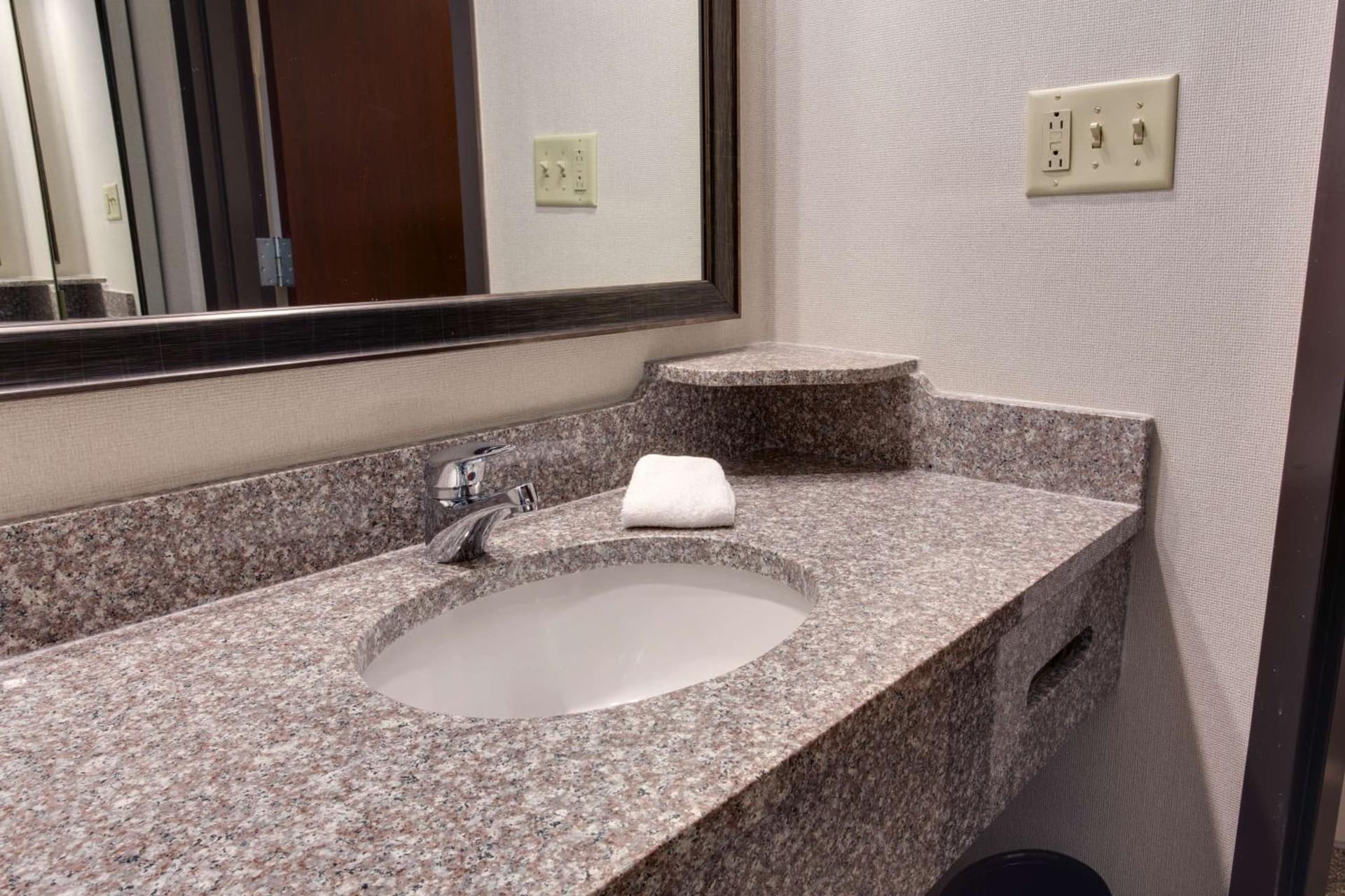 Drury Inn & Suites Nashville Airport gallery photo in Nashville, TN — image 33