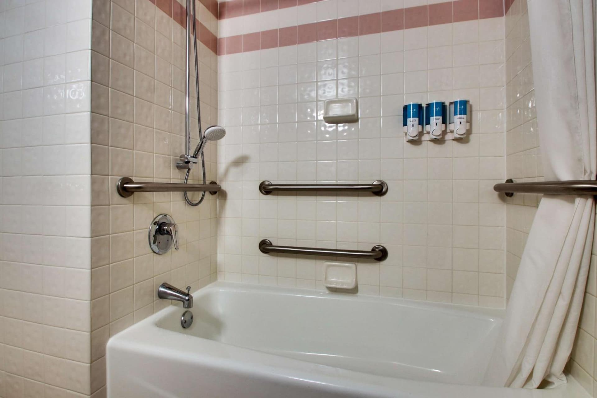 Drury Inn & Suites Evansville East gallery photo in Evansville, IN — image 40
