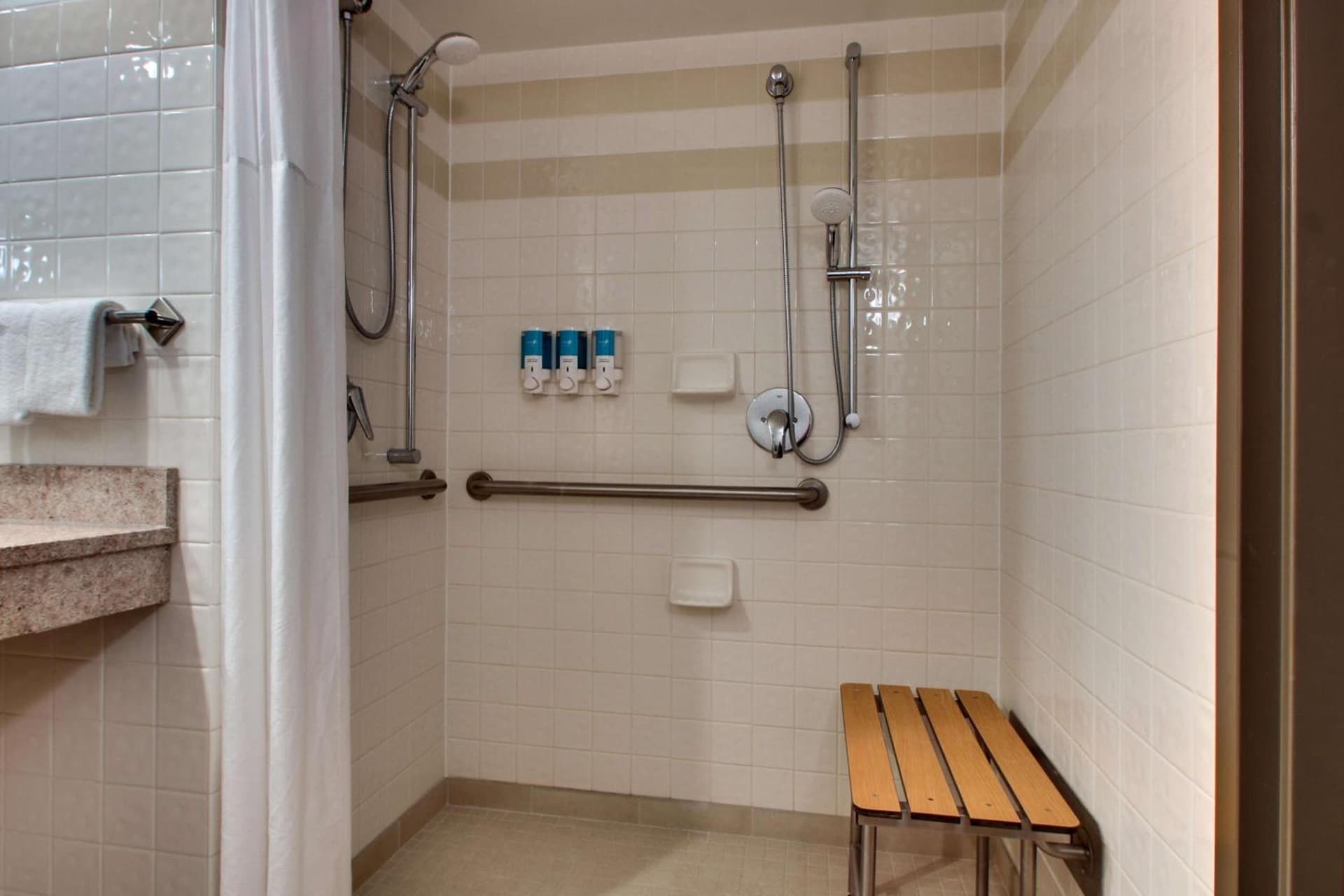 Drury Inn & Suites Evansville East gallery photo in Evansville, IN — image 41