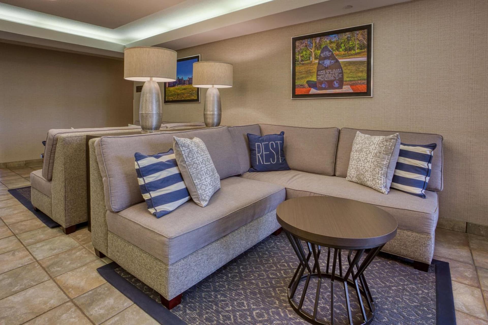 Drury Inn & Suites St. Louis - Fairview Heights gallery photo in Fairview Heights, IL — image 44