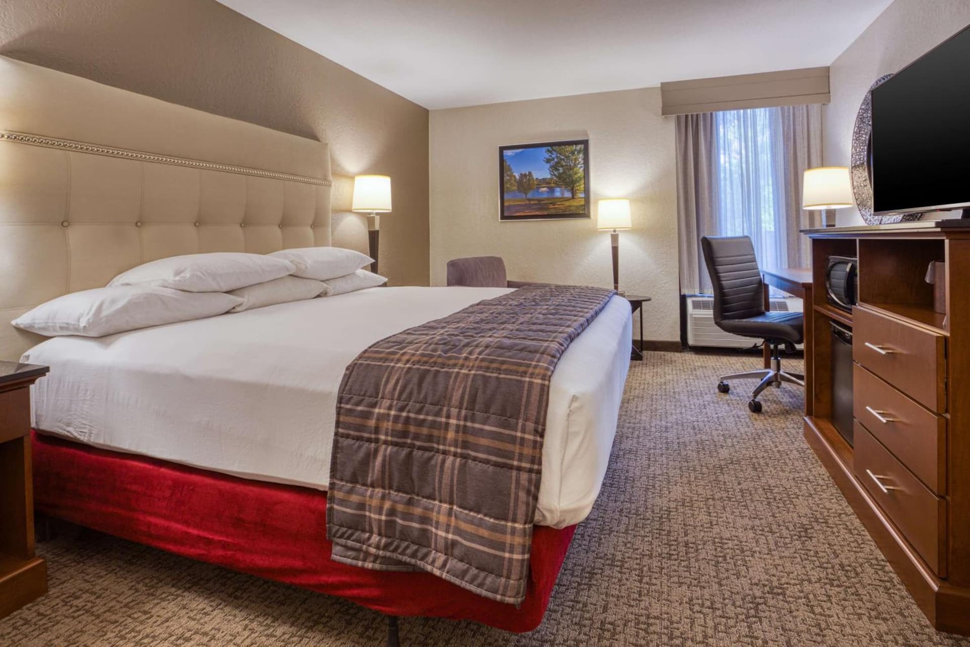 Drury Inn & Suites St. Louis - Fairview Heights gallery photo in Fairview Heights, IL — image 9