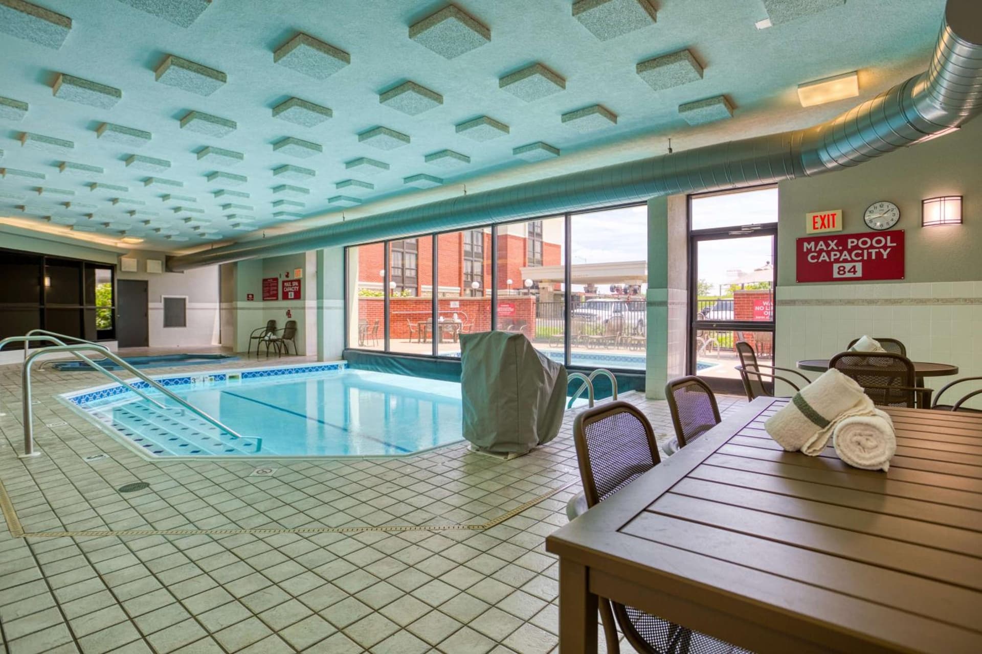 Drury Inn & Suites St. Louis - Fairview Heights gallery photo in Fairview Heights, IL — image 5