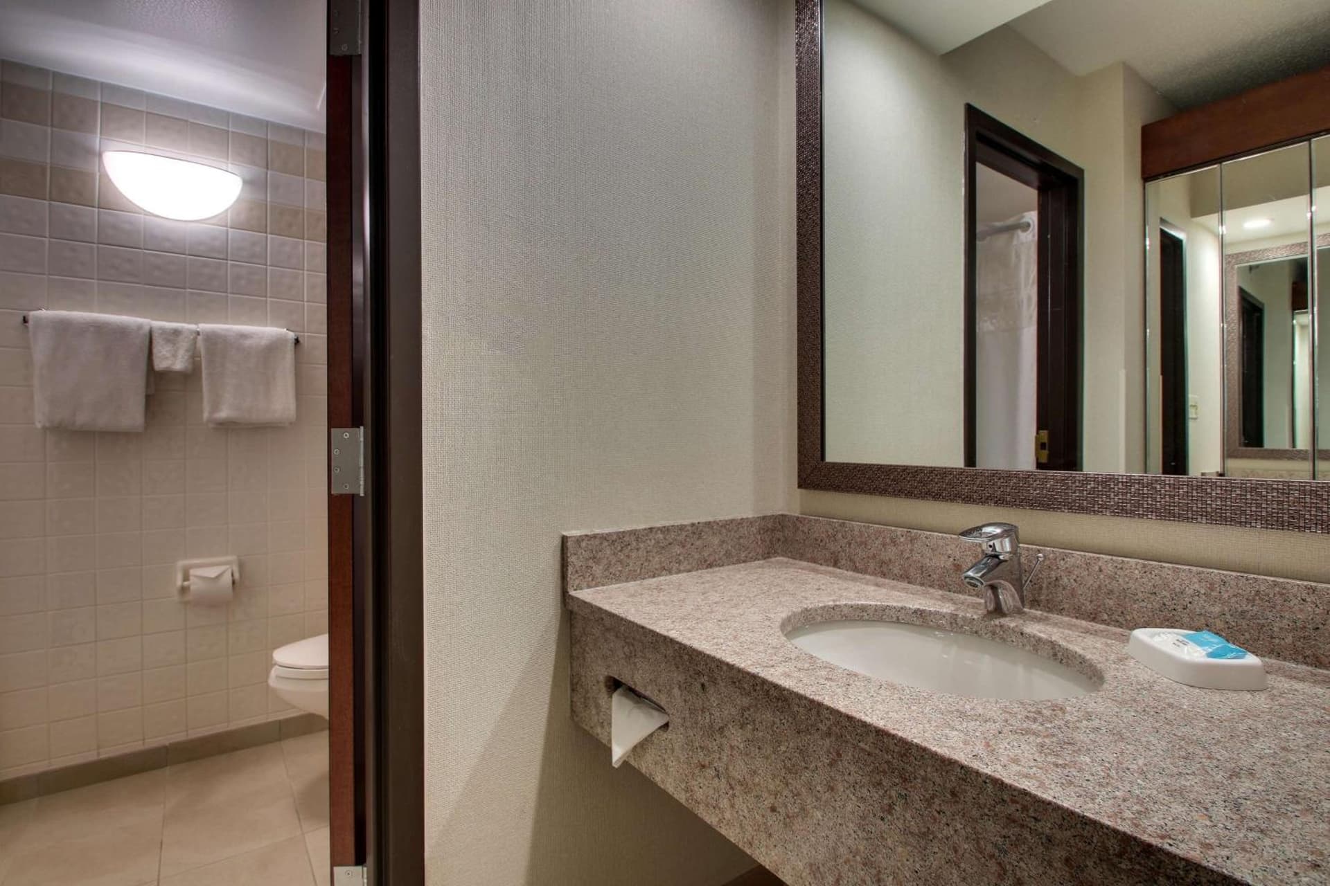 Drury Inn & Suites Bowling Green gallery photo in Bowling Green, KY — image 46