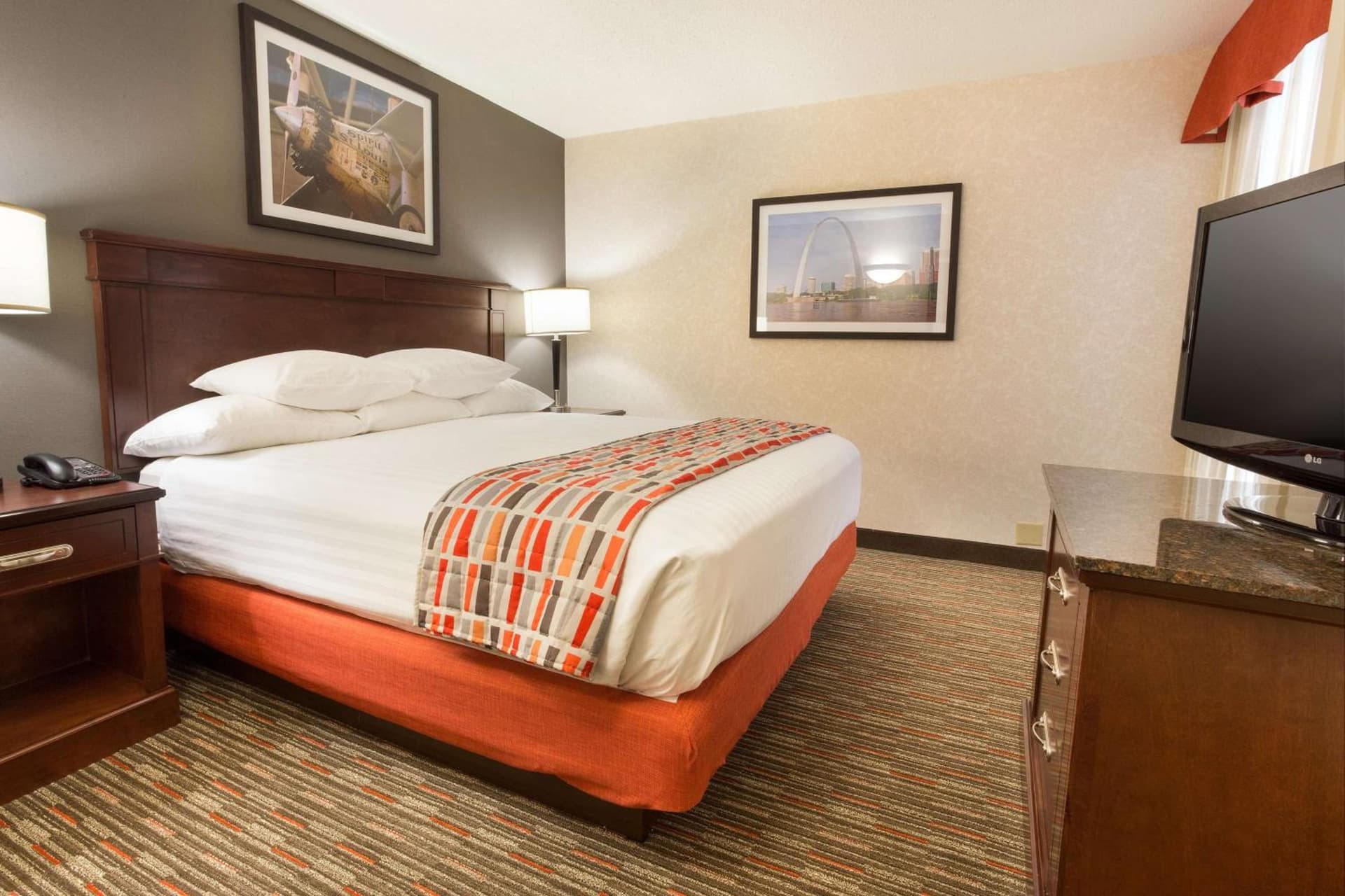 Drury Inn & Suites St. Louis Airport gallery photo in Edmundson, MO — image 23