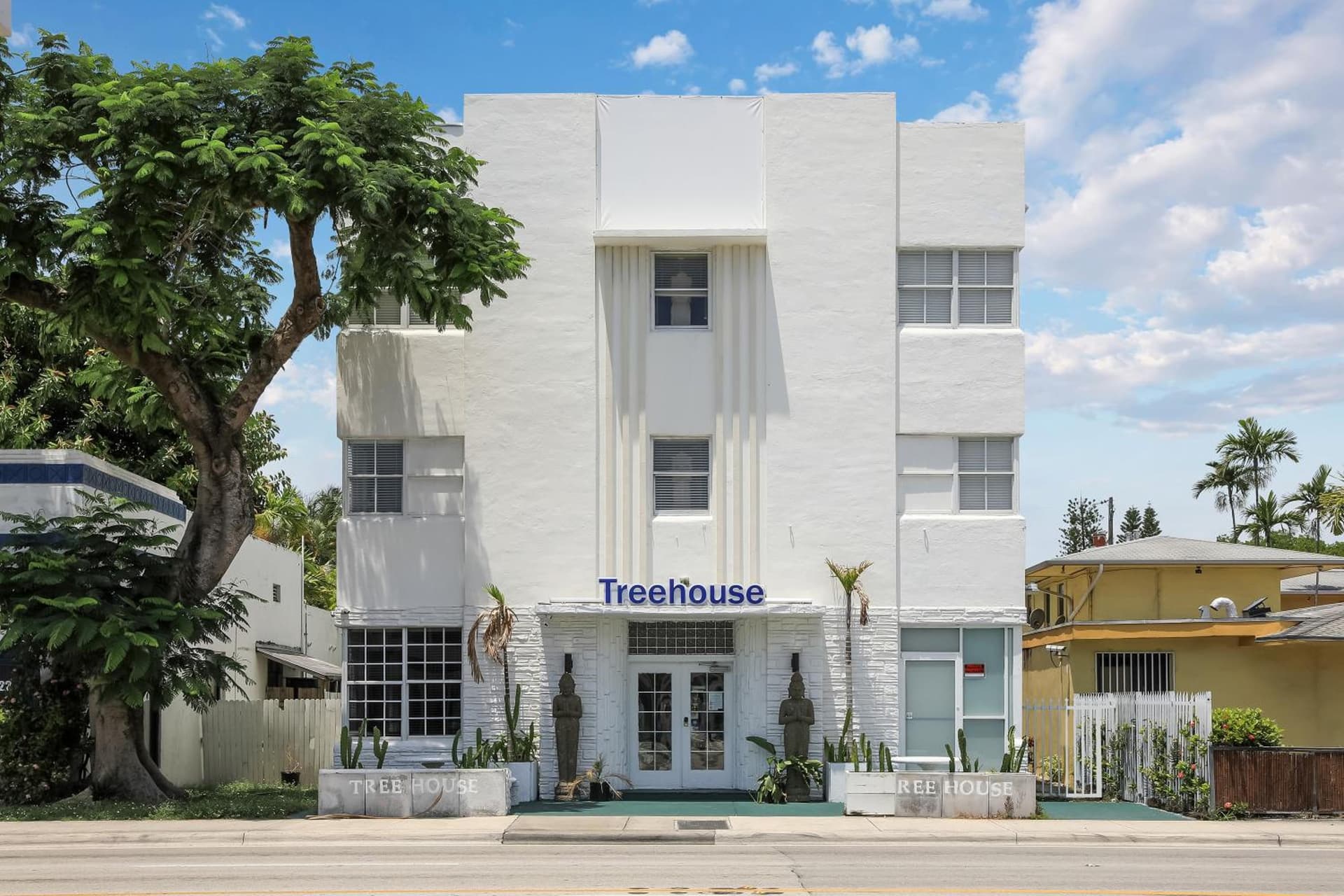 Treehouse Hotel property views in Miami, FL — gallery photo 3