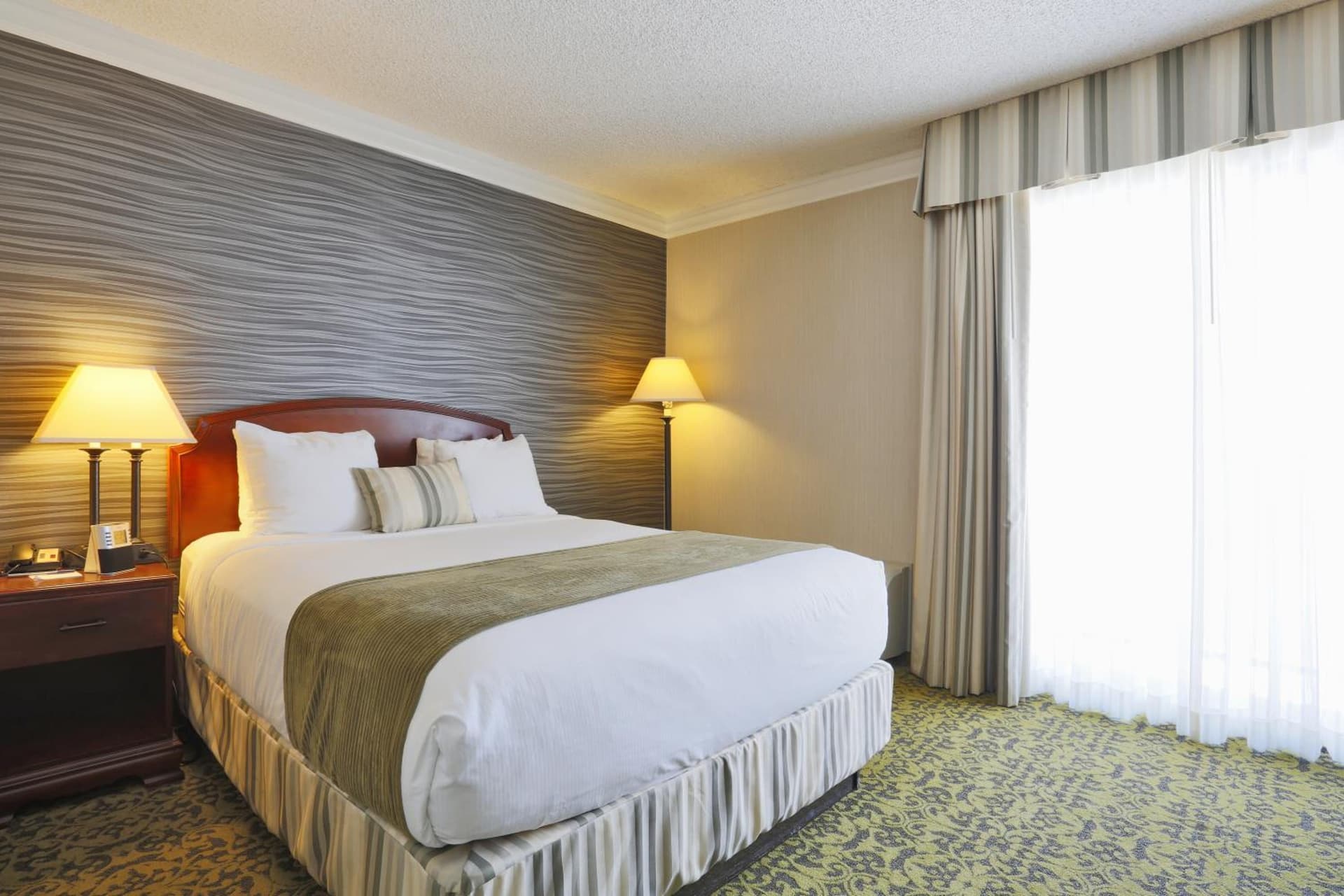 Salt Lake Plaza Hotel SureStay Collection by Best Western gallery photo in Salt Lake City, UT — image 30