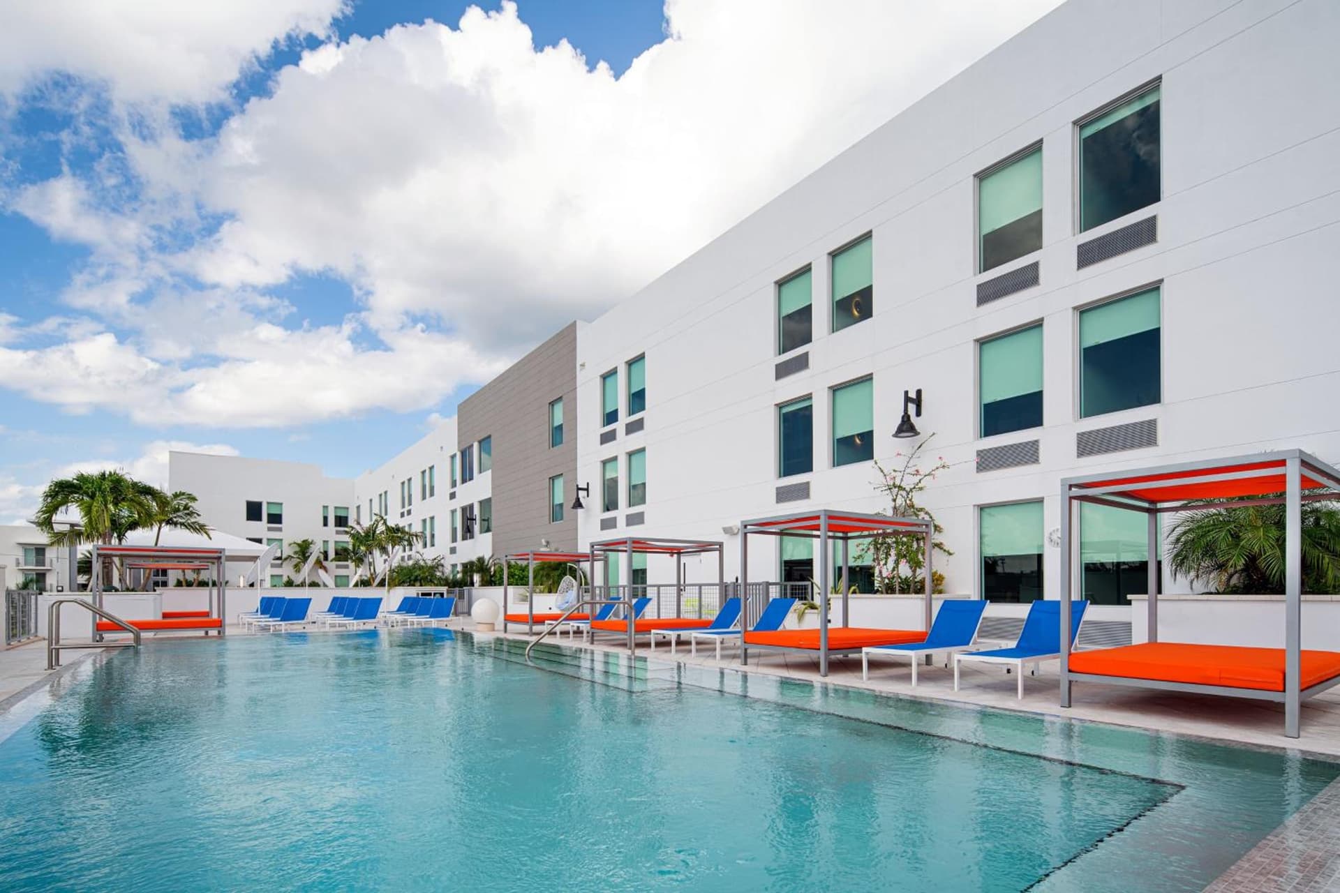 Aloft Delray Beach interior in Delray Beach, FL — gallery photo 2
