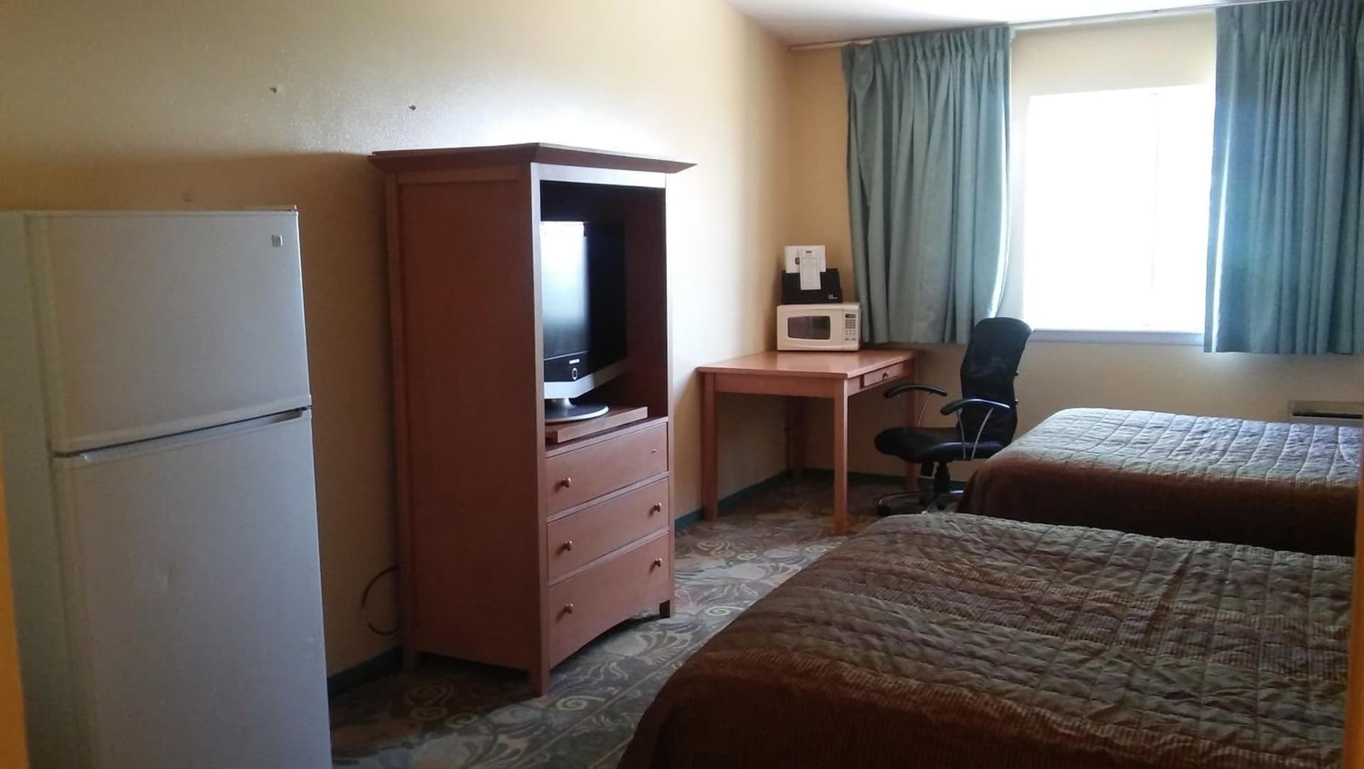 Studio Apartments interior in Sterling, CO — gallery photo 2