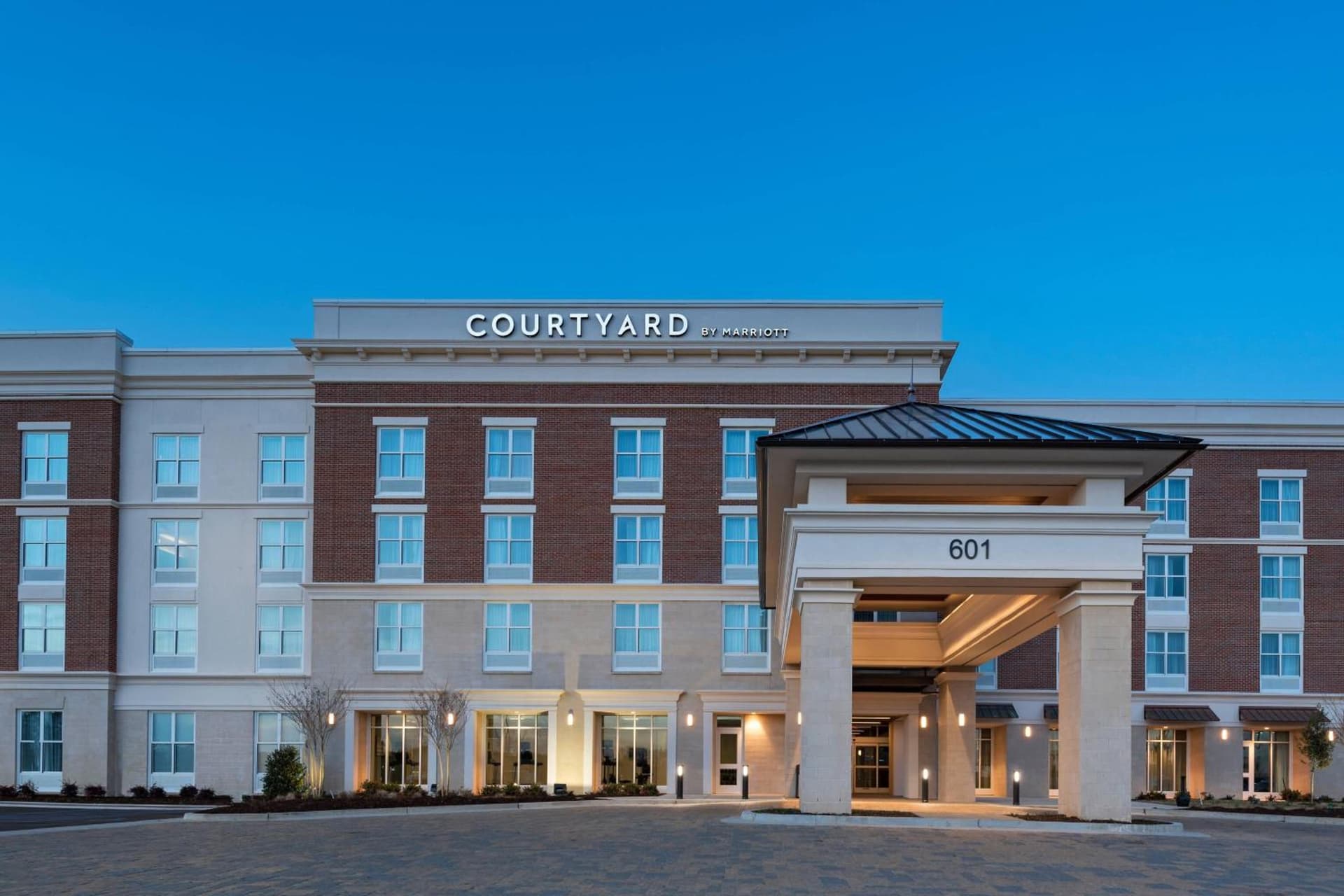 Courtyard by Marriott Jackson Madison interior in Madison, MS — gallery photo 2