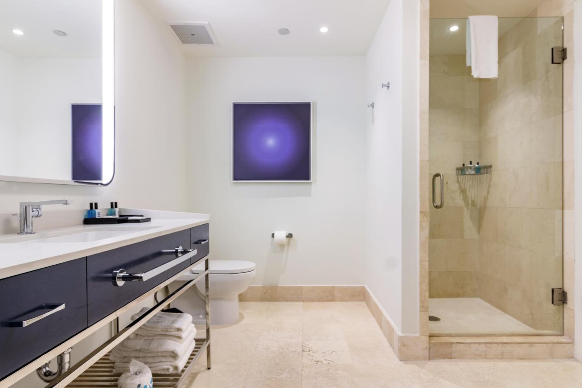 Fontainebleau interior in Miami Beach, FL — gallery photo 2