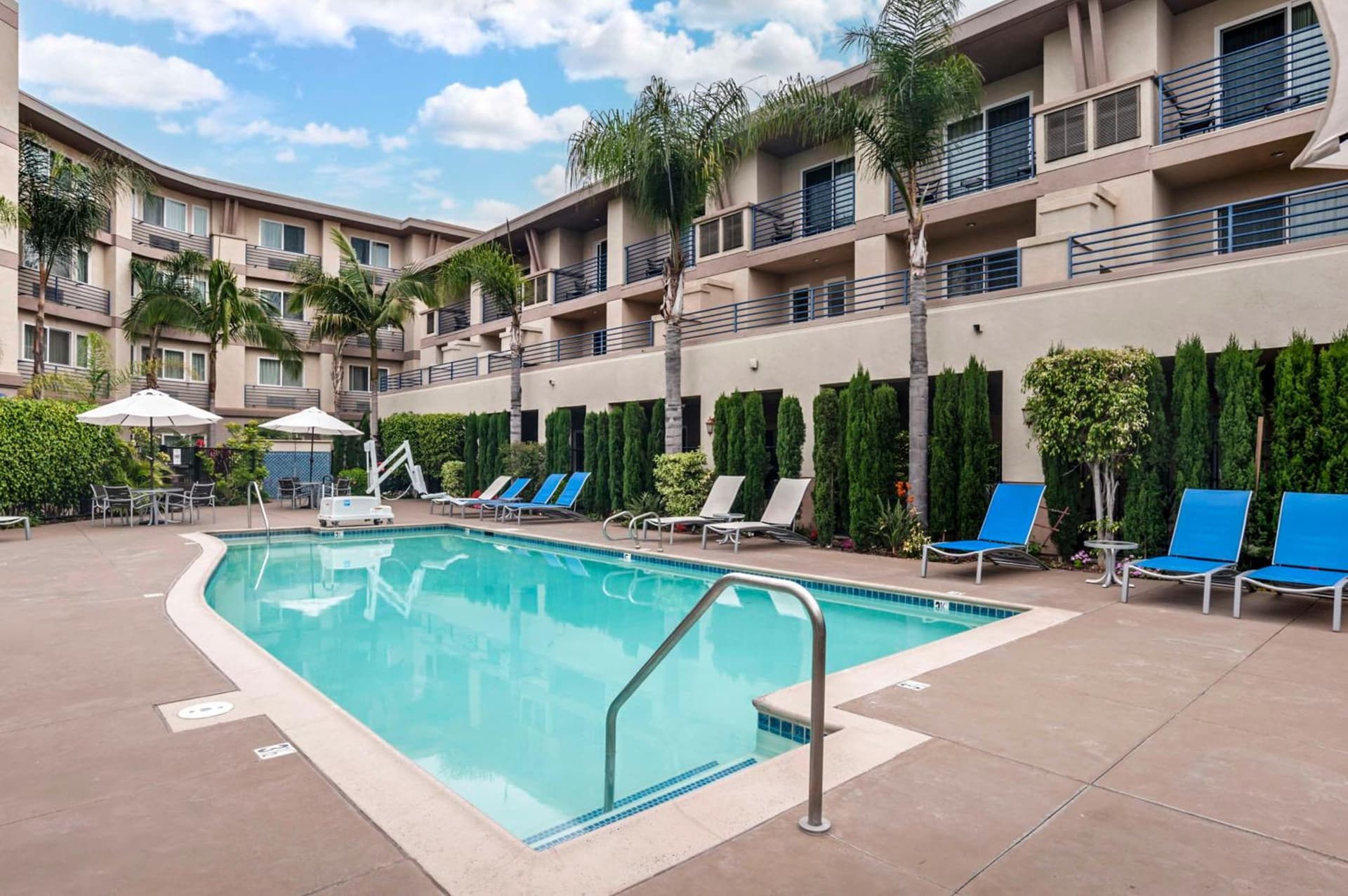 Best Western Plus Marina Gateway Hotel gallery photo in National City, CA — image 4
