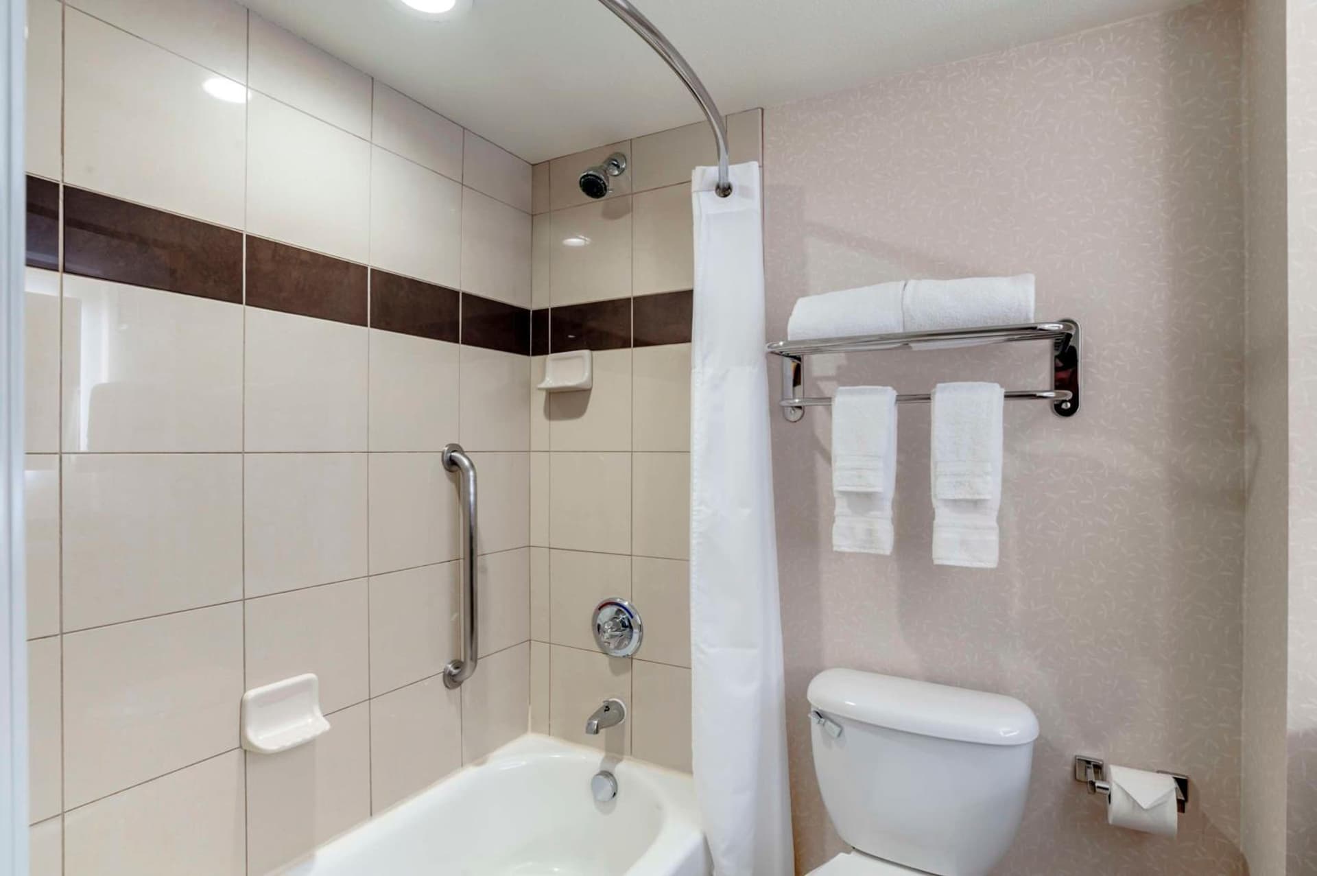 Best Western Plus Marina Gateway Hotel gallery photo in National City, CA — image 25