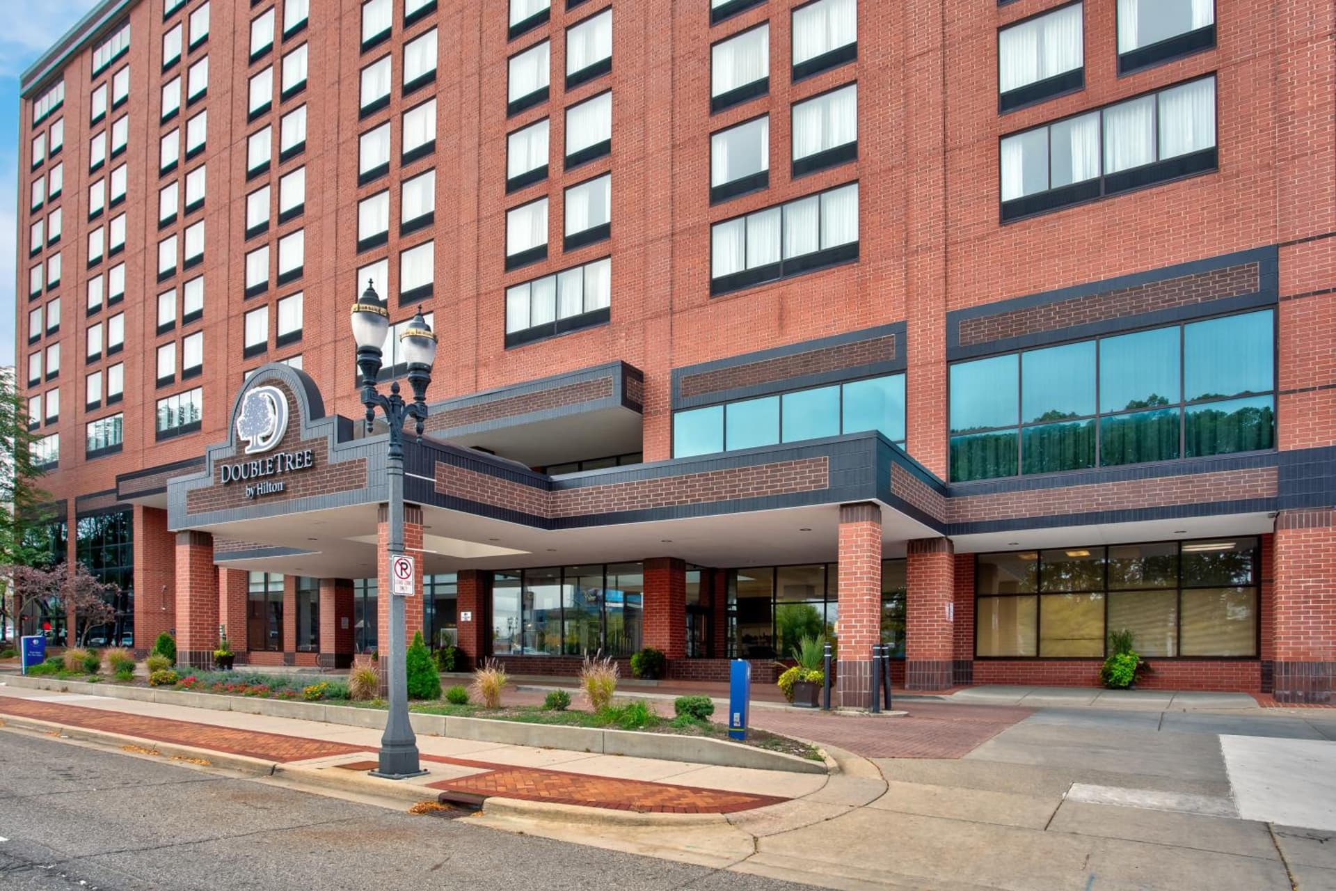 DoubleTree by Hilton Lansing gallery photo in Lansing, MI — image 58