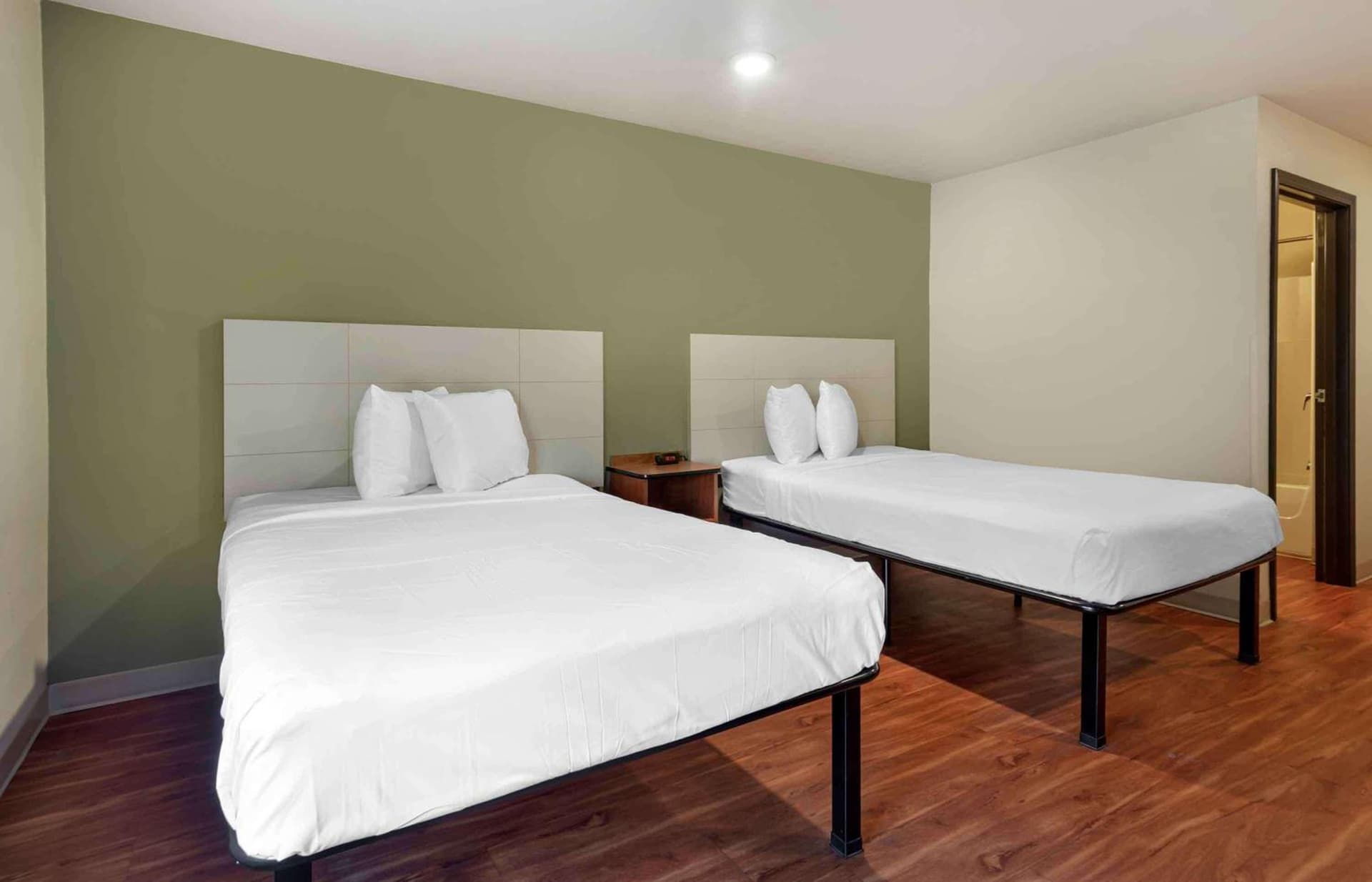 Extended Stay America Select Suites - Atlanta - Alpharetta gallery photo in Alpharetta, GA — image 13