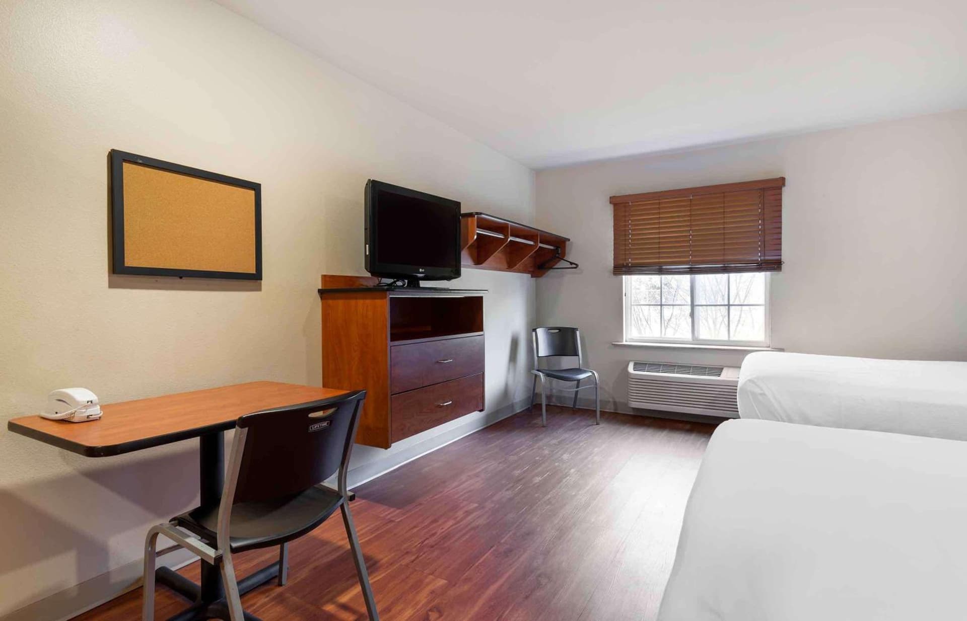 Extended Stay America Select Suites - Atlanta - Alpharetta gallery photo in Alpharetta, GA — image 6