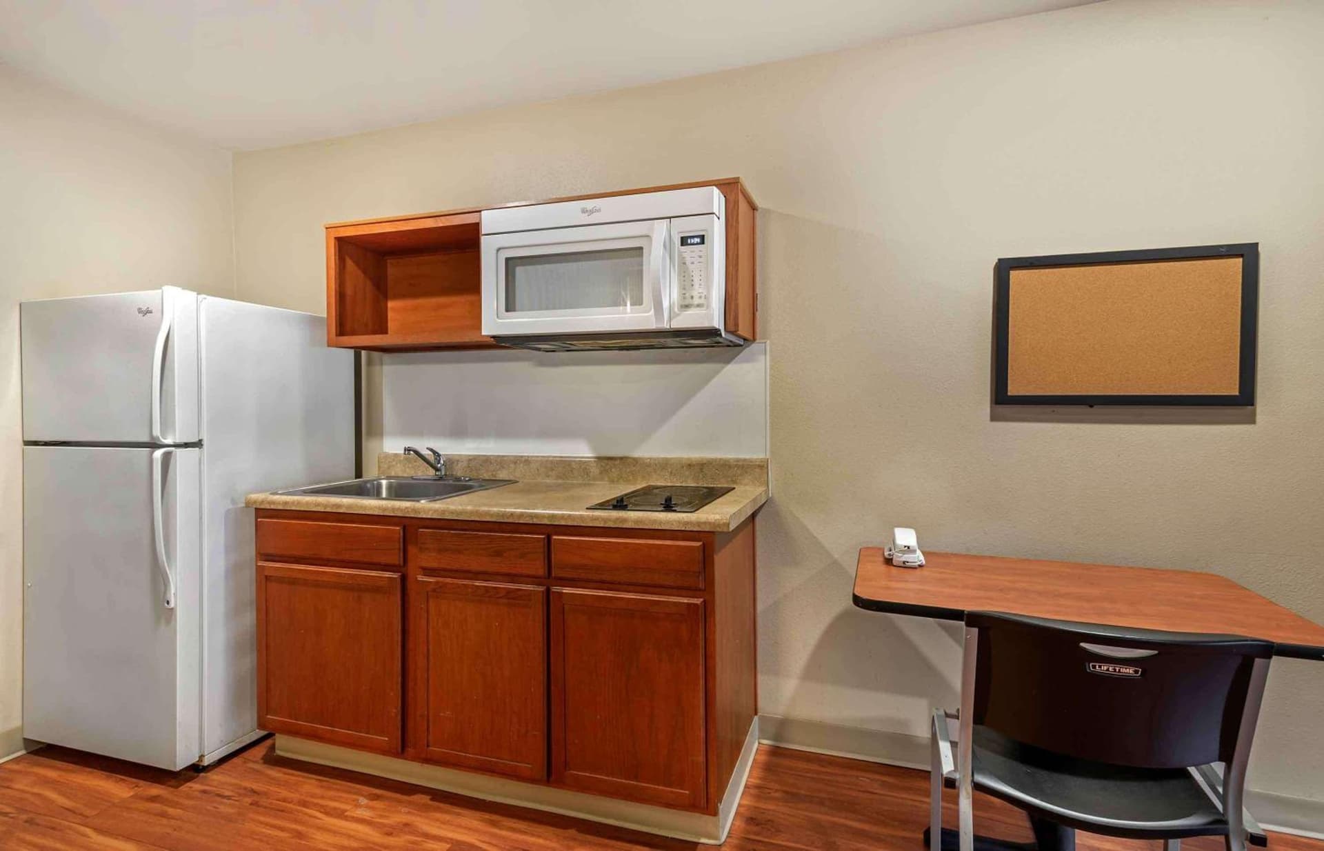 Extended Stay America Select Suites - Atlanta - Alpharetta gallery photo in Alpharetta, GA — image 7