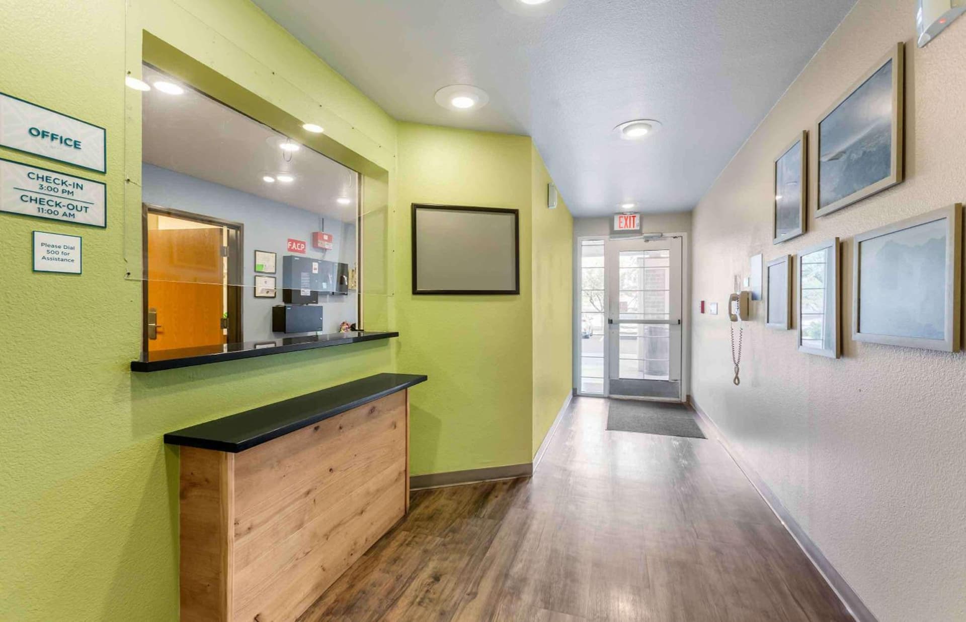 Extended Stay America Select Suites - Phoenix - Peoria - Sun City property views in Peoria, AZ — gallery photo 3