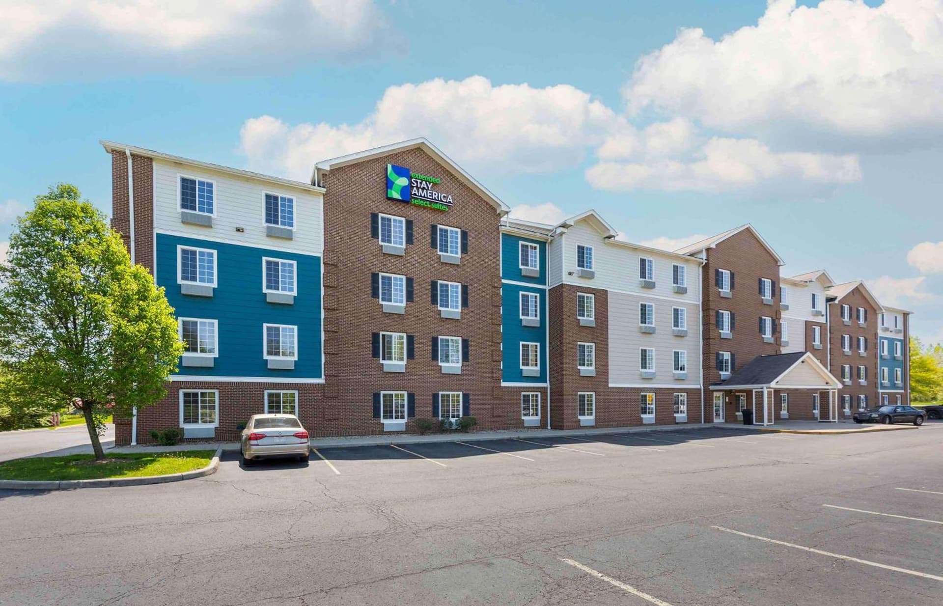 Extended Stay America Select Suites - Akron - South exterior or lobby in Akron, OH — main listing photo