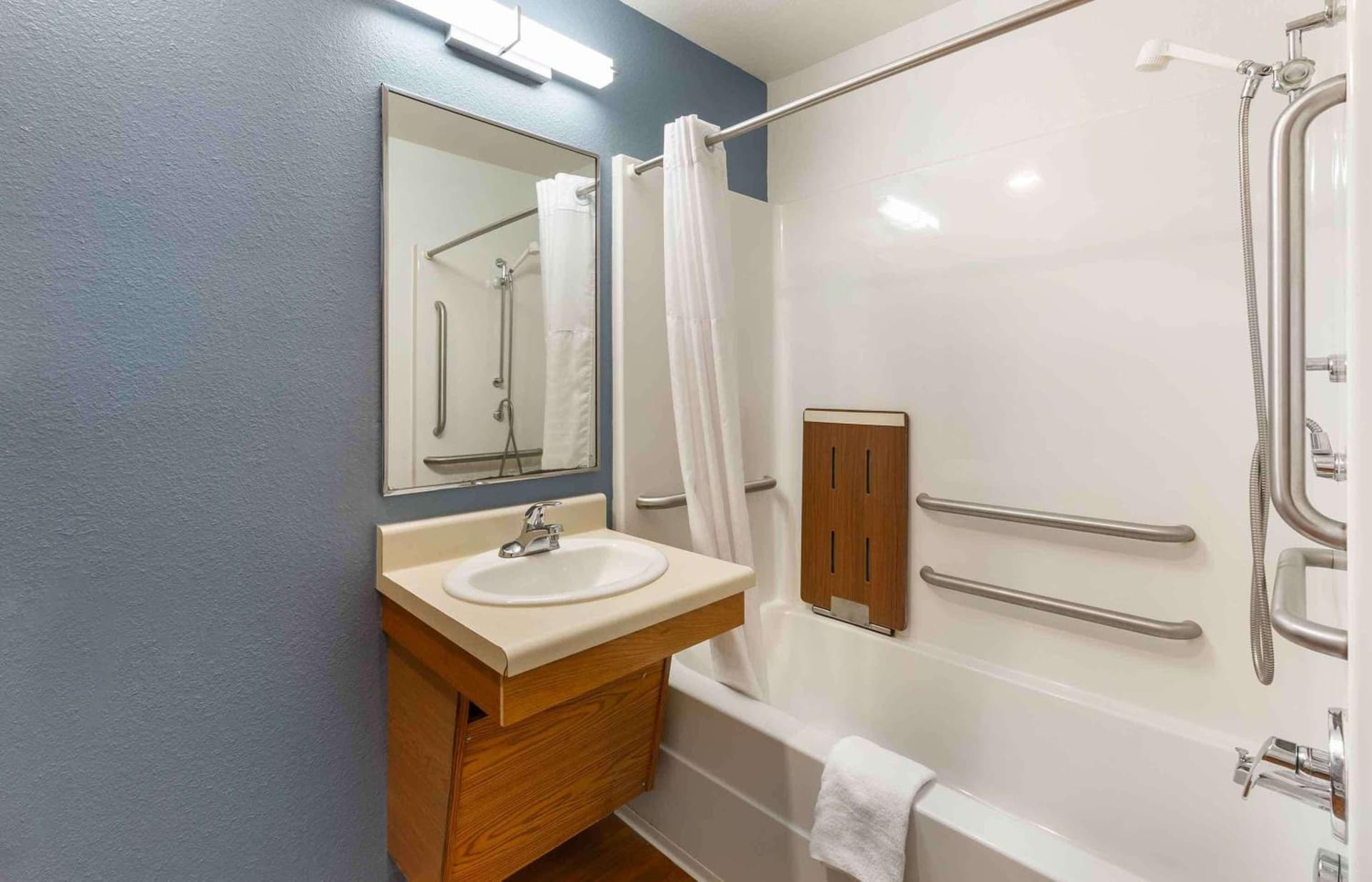 Extended Stay America Select Suites - Akron - South gallery photo in Akron, OH — image 14