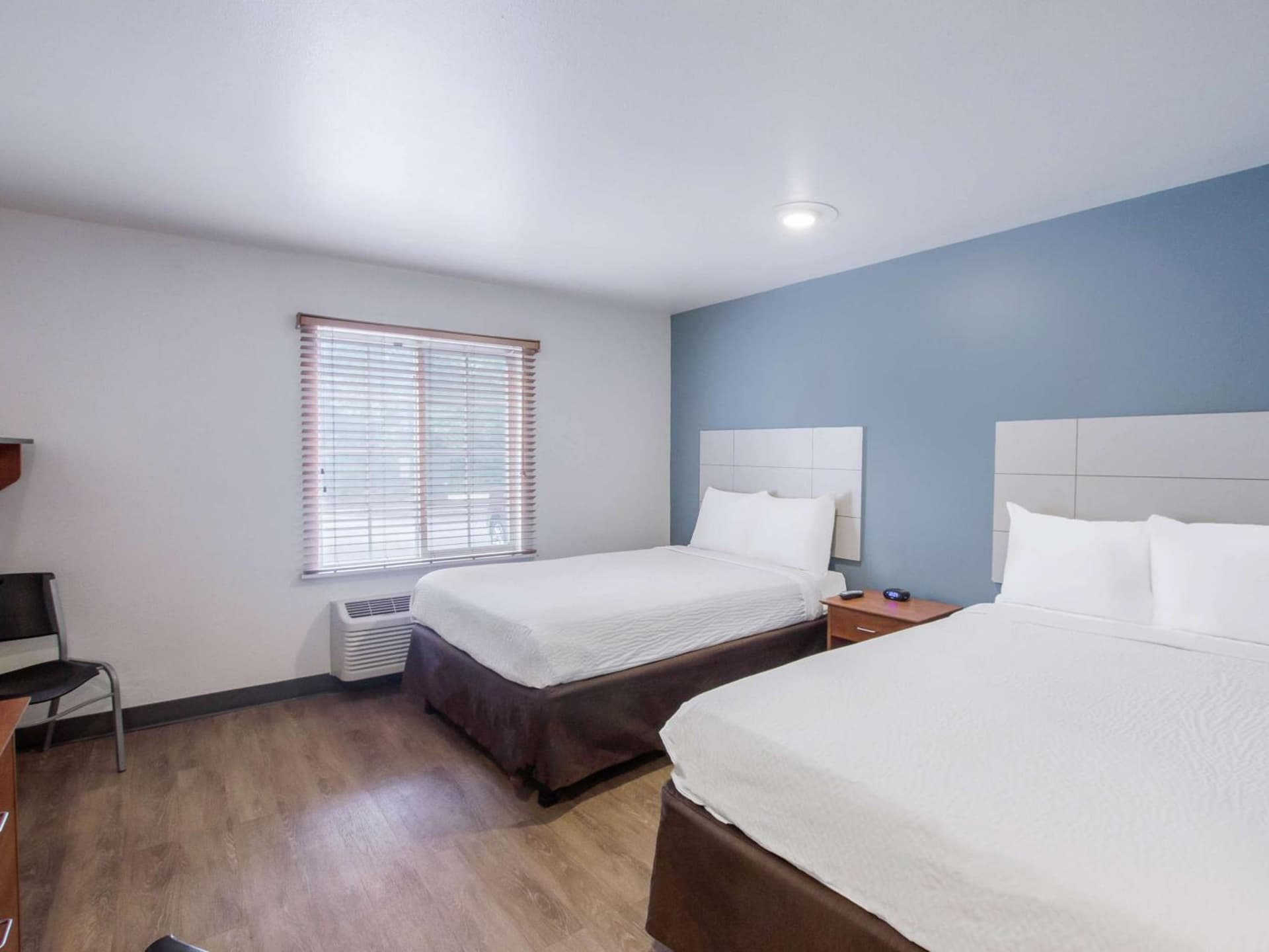 Extended Stay America Select Suites - Cleveland - Airport gallery photo in Cleveland, OH — image 12