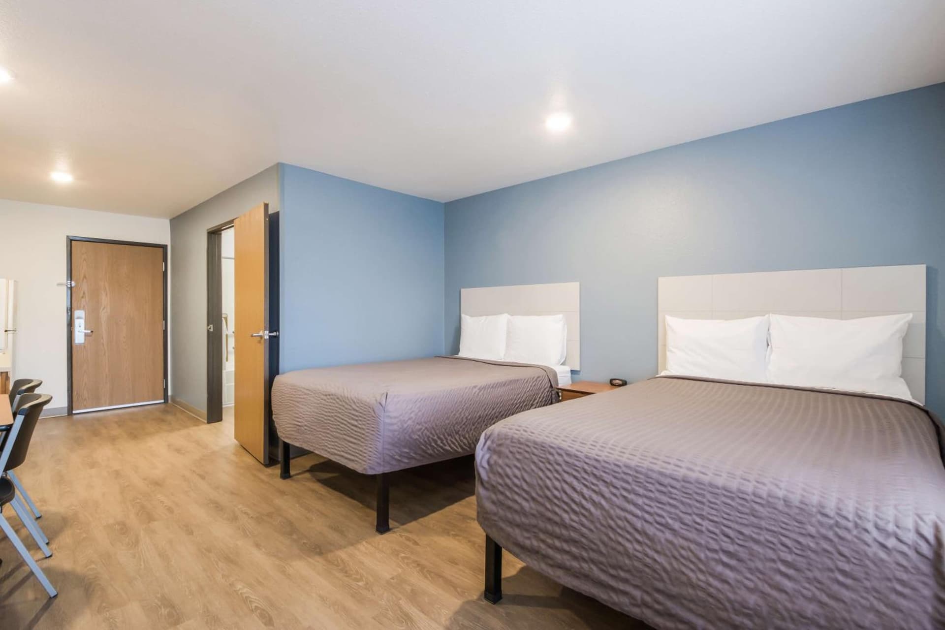 Extended Stay America Select Suites - Cleveland - Airport gallery photo in Cleveland, OH — image 16