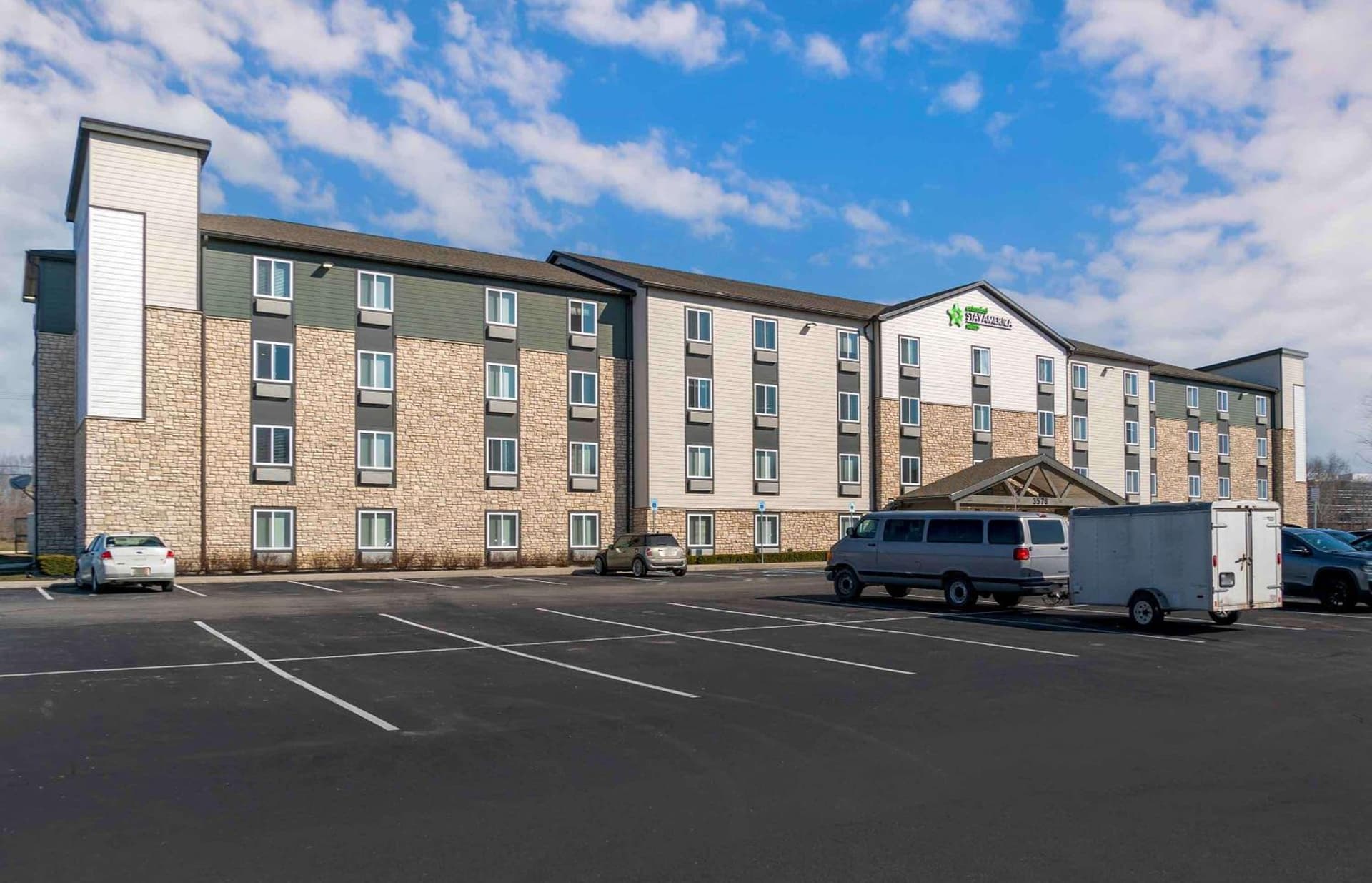 Extended Stay America Suites - Detroit - Rochester Hills interior in Rochester Hills, MI — gallery photo 2