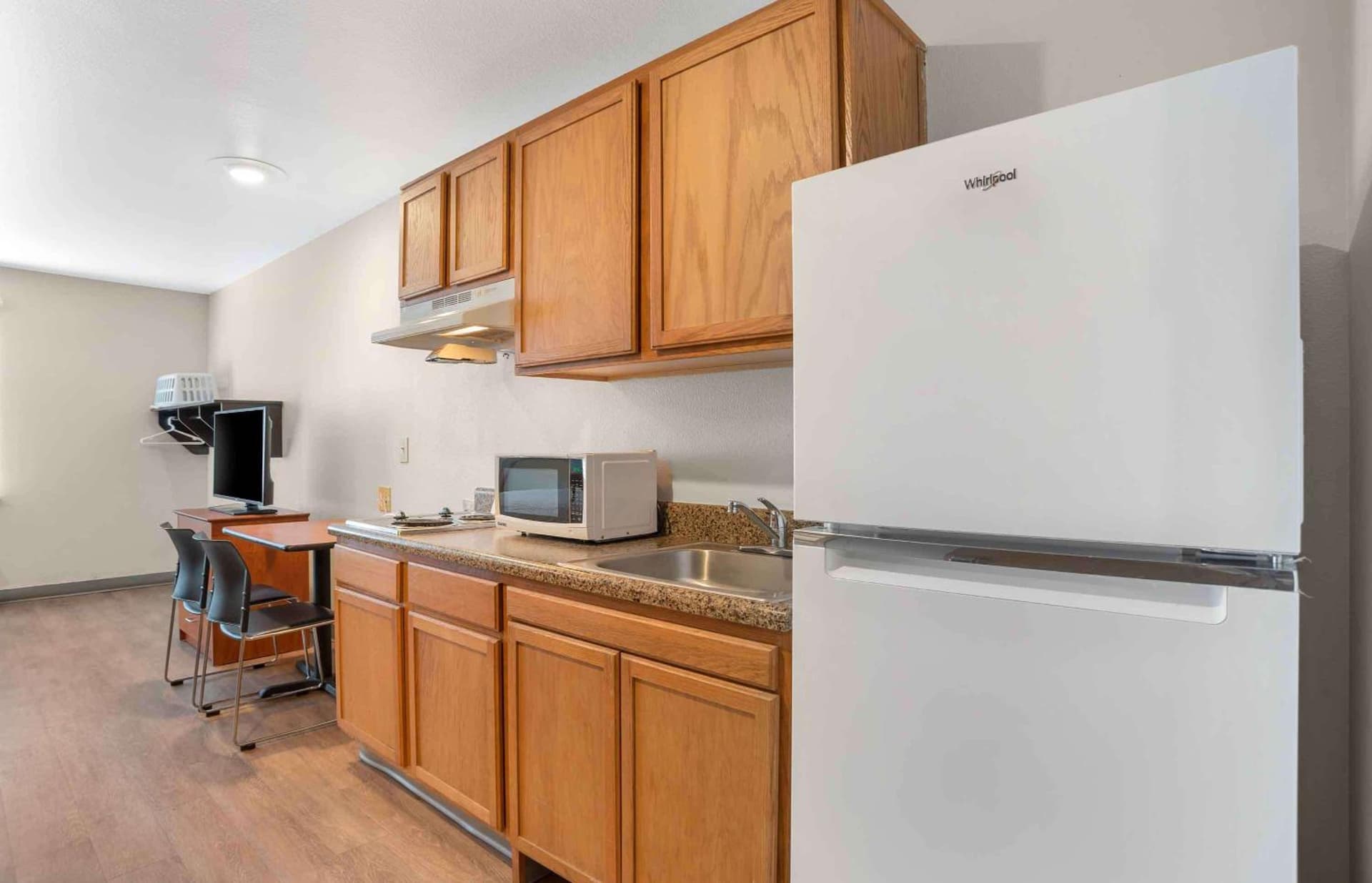 Extended Stay America Select Suites - Gulfport gallery photo in Gulfport, MS — image 8