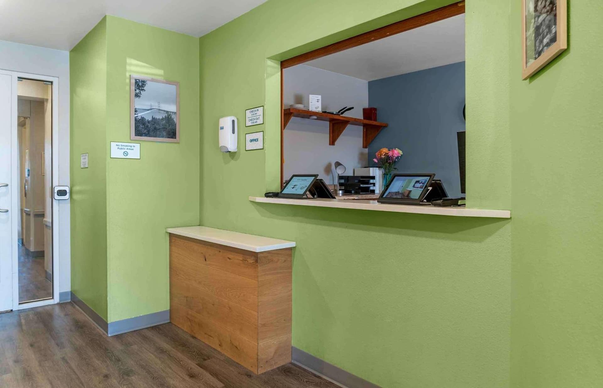 Extended Stay America Select Suites - Kalamazoo - West gallery photo in Kalamazoo, MI — image 21