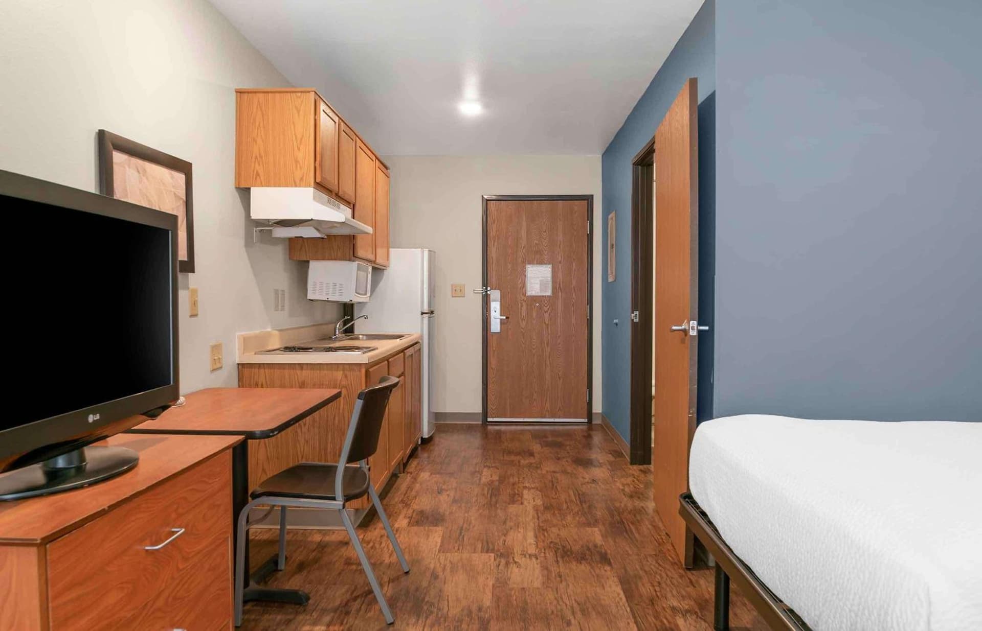 Extended Stay America Select Suites - Kalamazoo - West gallery photo in Kalamazoo, MI — image 16
