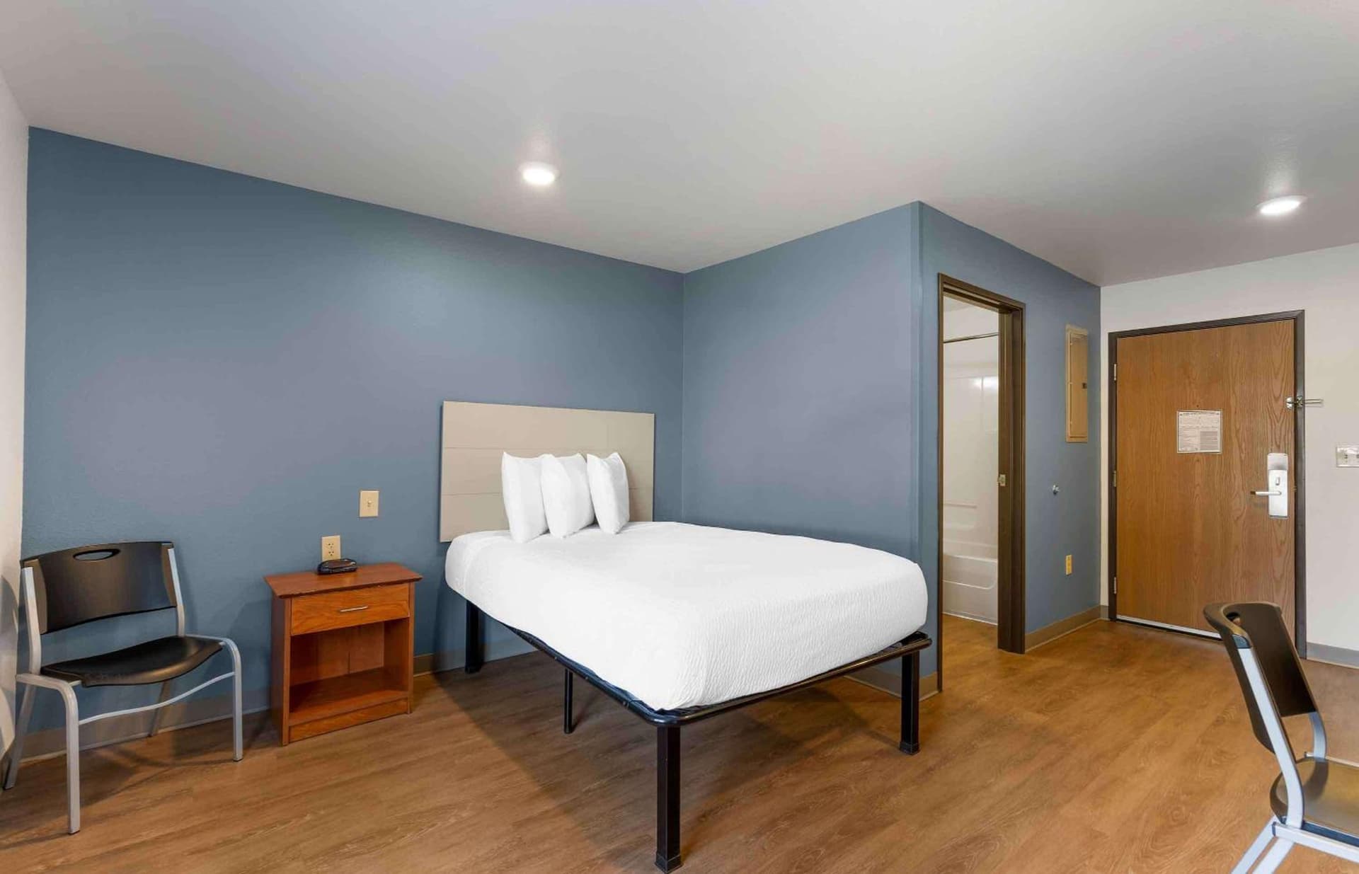 Extended Stay America Select Suites - Lakeland gallery photo in Lakeland, FL — image 7