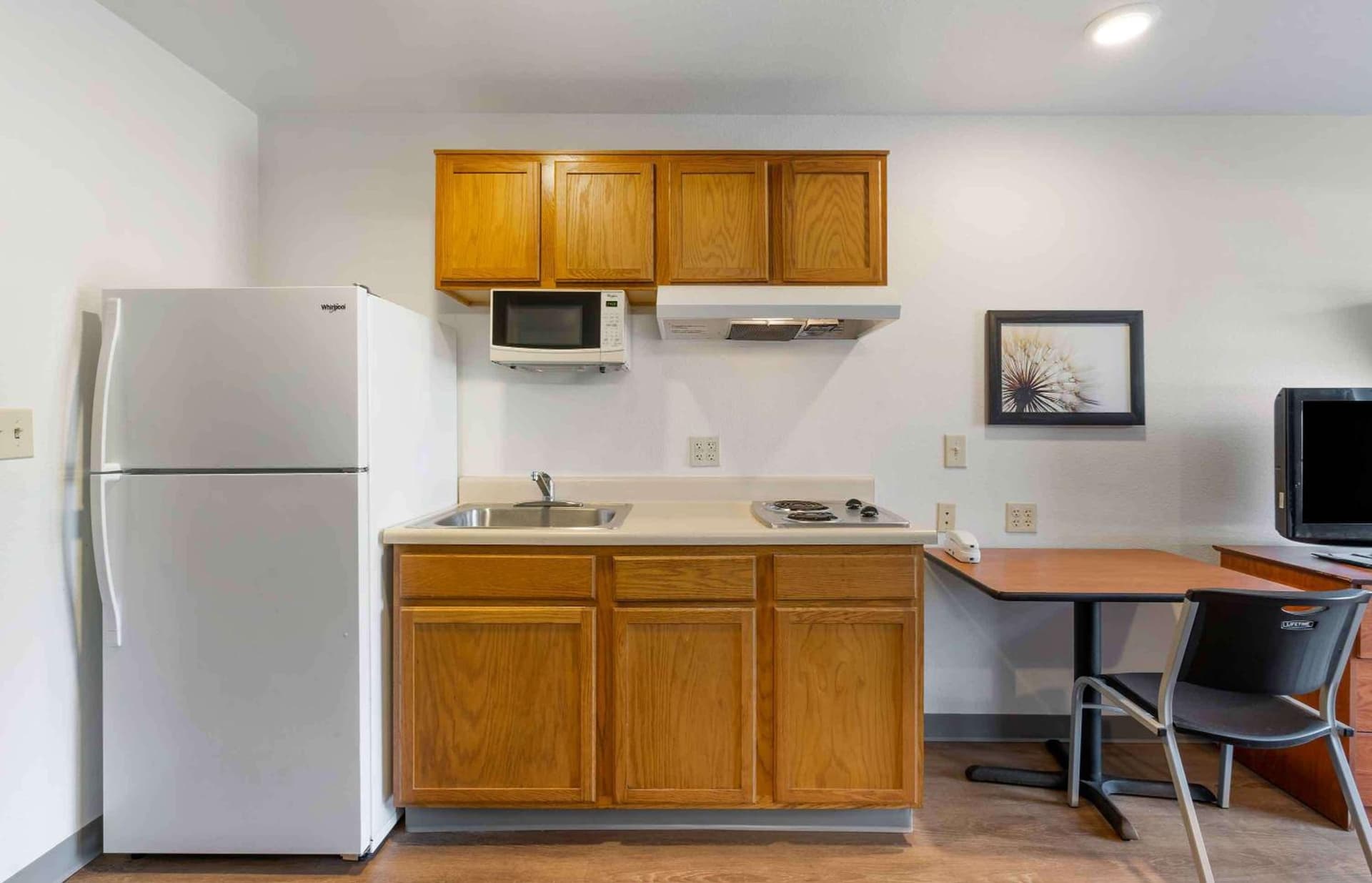 Extended Stay America Select Suites - Lakeland gallery photo in Lakeland, FL — image 17