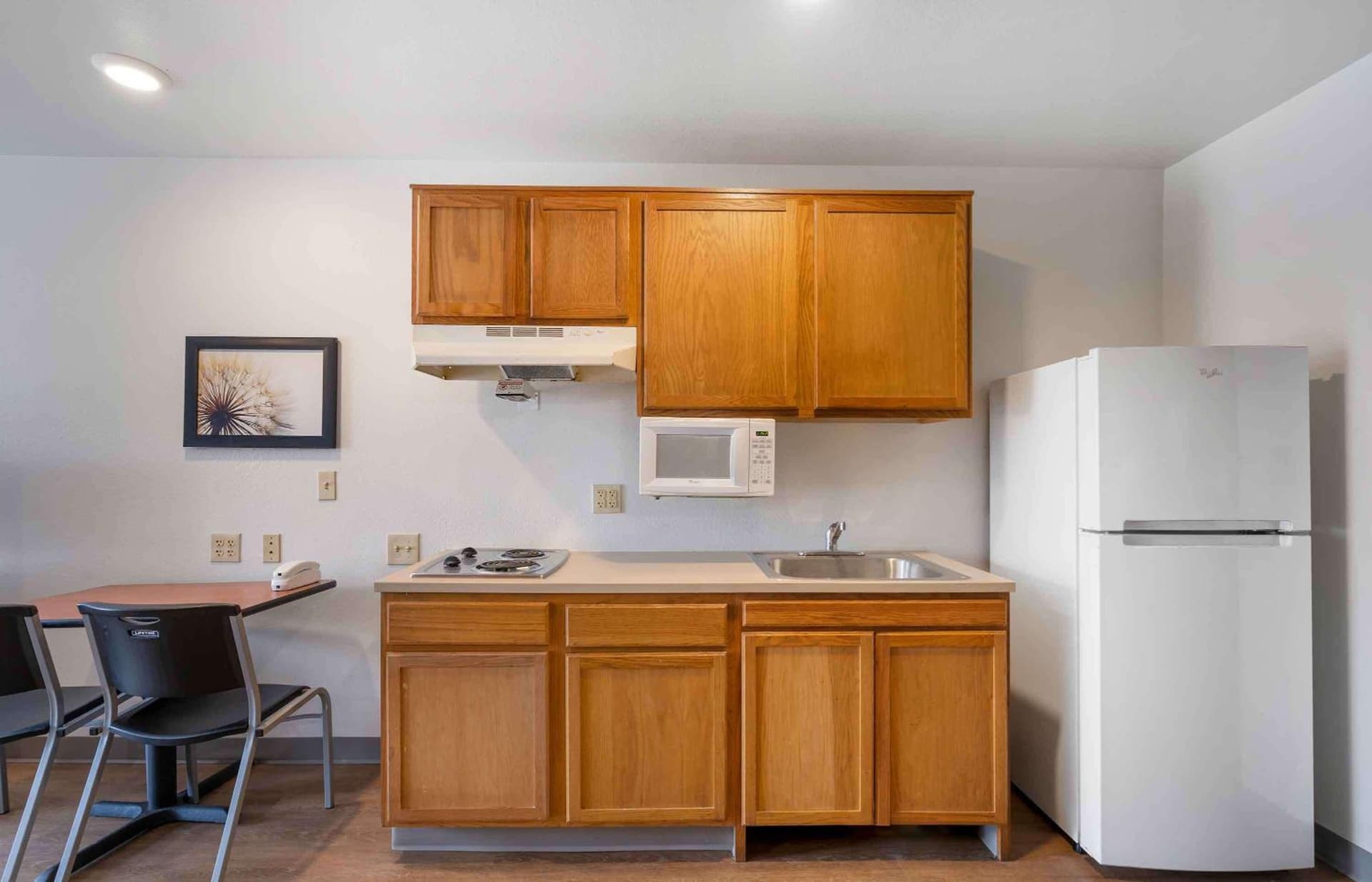 Extended Stay America Select Suites - Lakeland gallery photo in Lakeland, FL — image 4