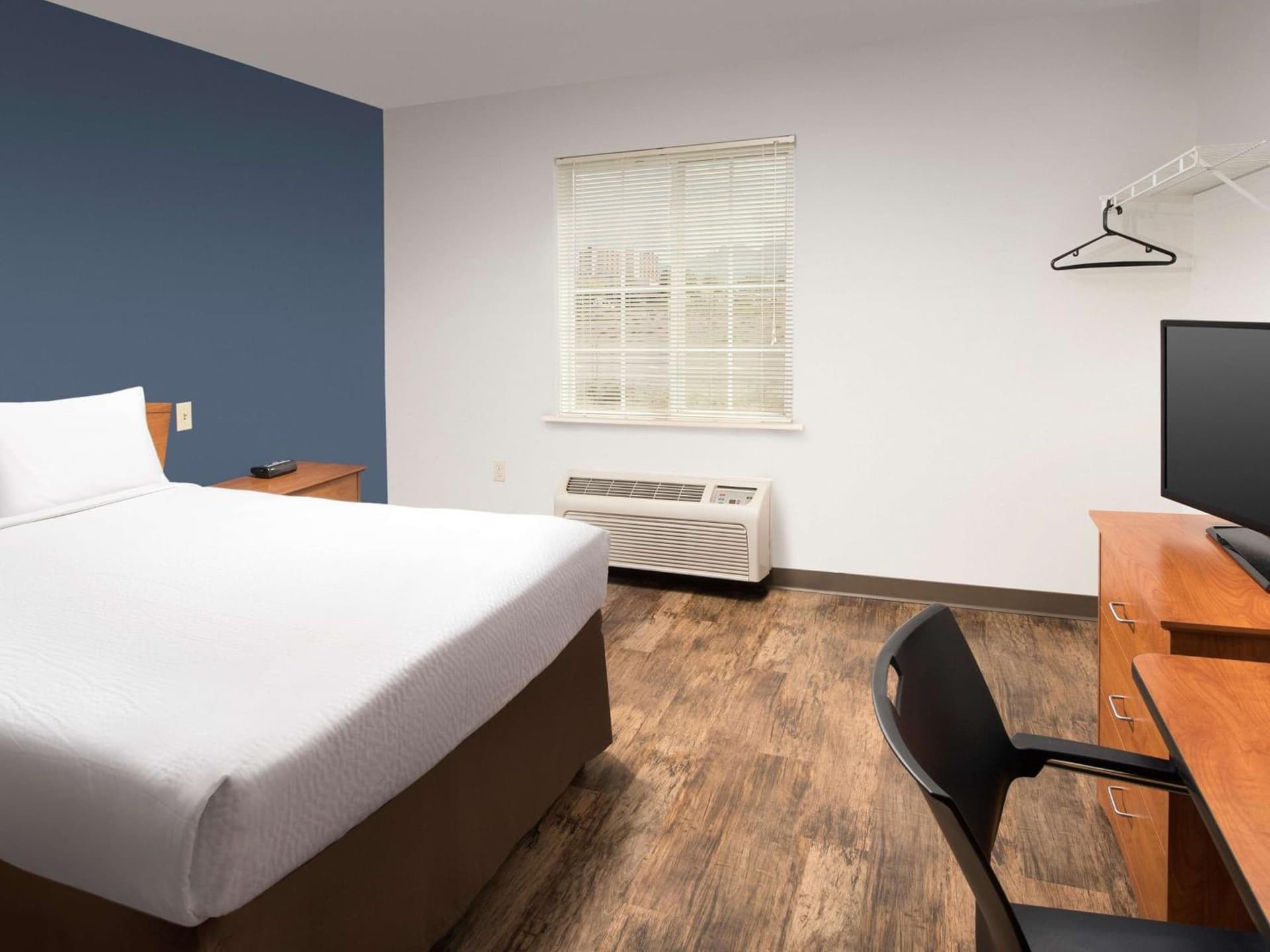 Extended Stay America Select Suites - Las Cruces property views in Las Cruces, NM — gallery photo 3