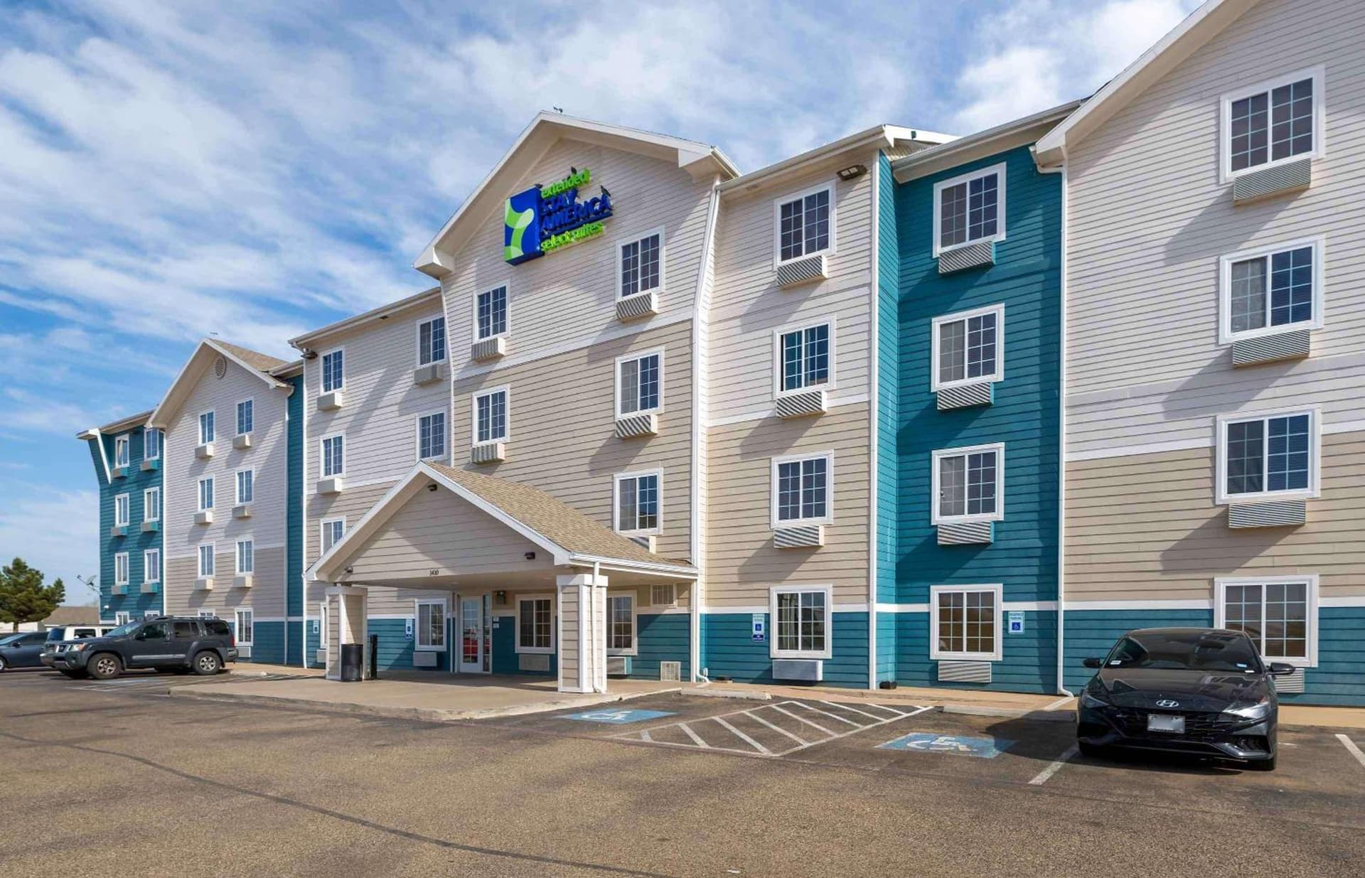 Extended Stay America Select Suites - Lubbock - South interior in Lubbock, TX — gallery photo 2