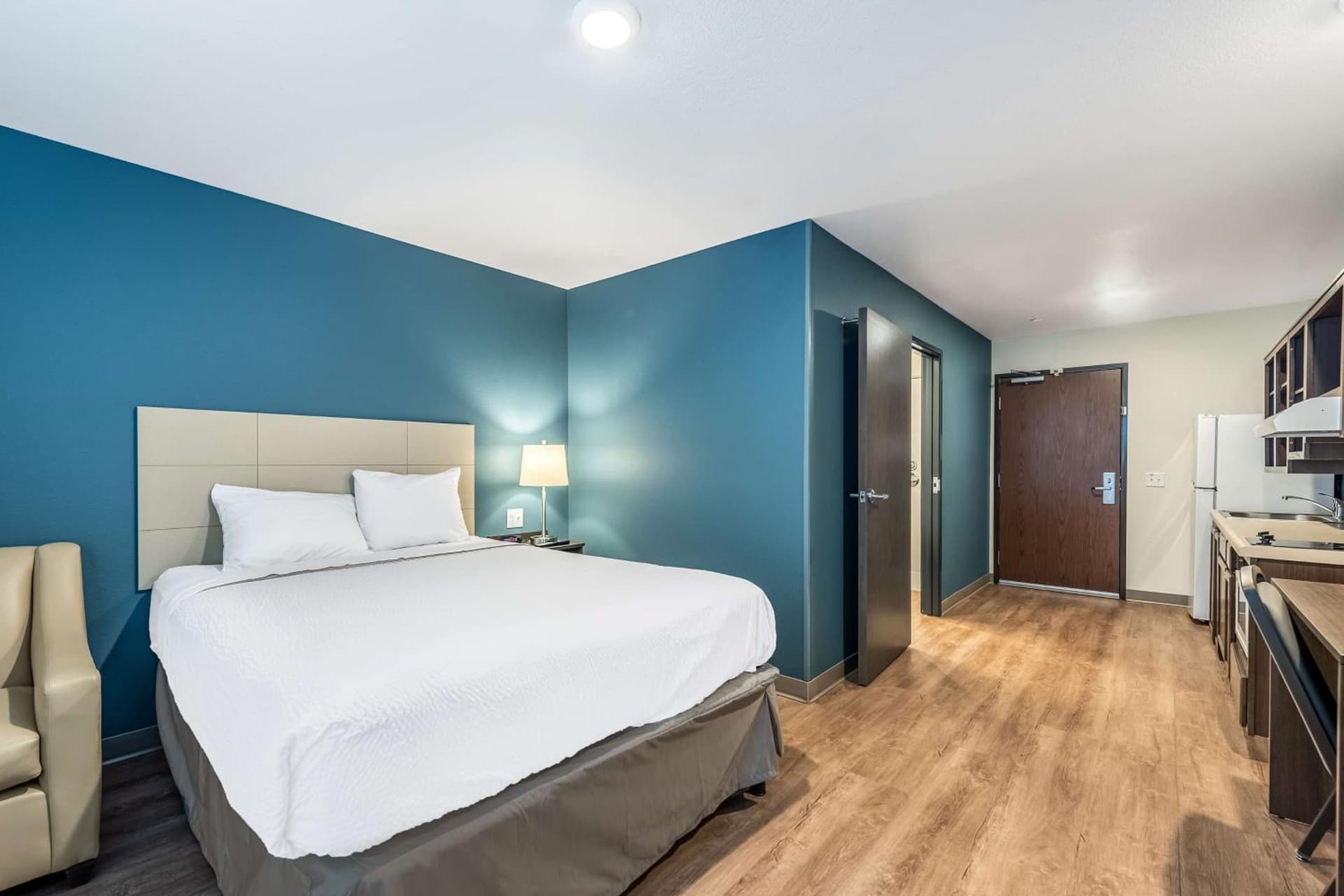 Extended Stay America Suites - Minneapolis - Airport - Mendota Heights property views in Mendota Heights, MN — gallery photo 3