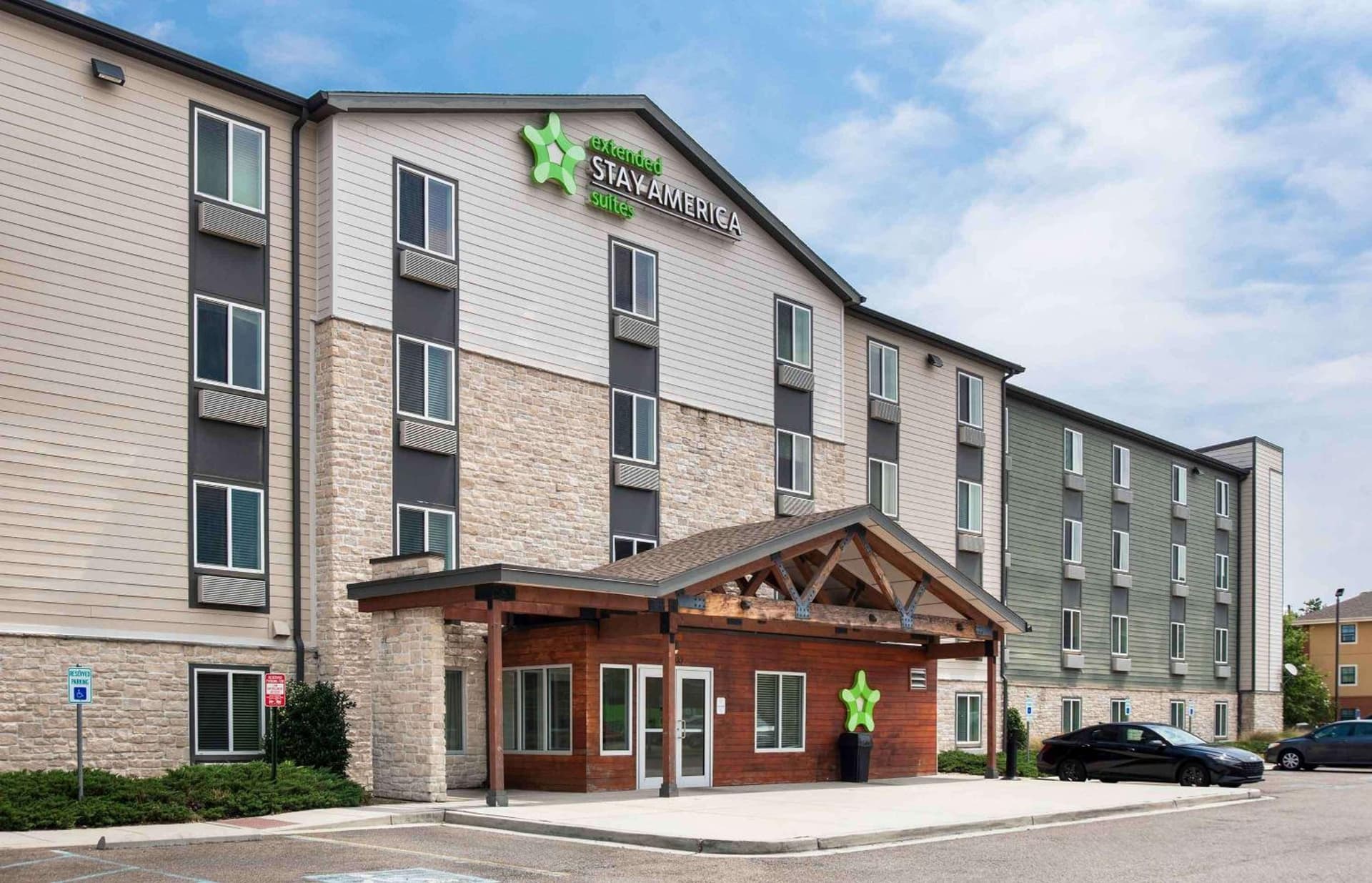 Extended Stay America Suites - New Orleans - Airport - I-10 interior in Kenner, LA — gallery photo 2