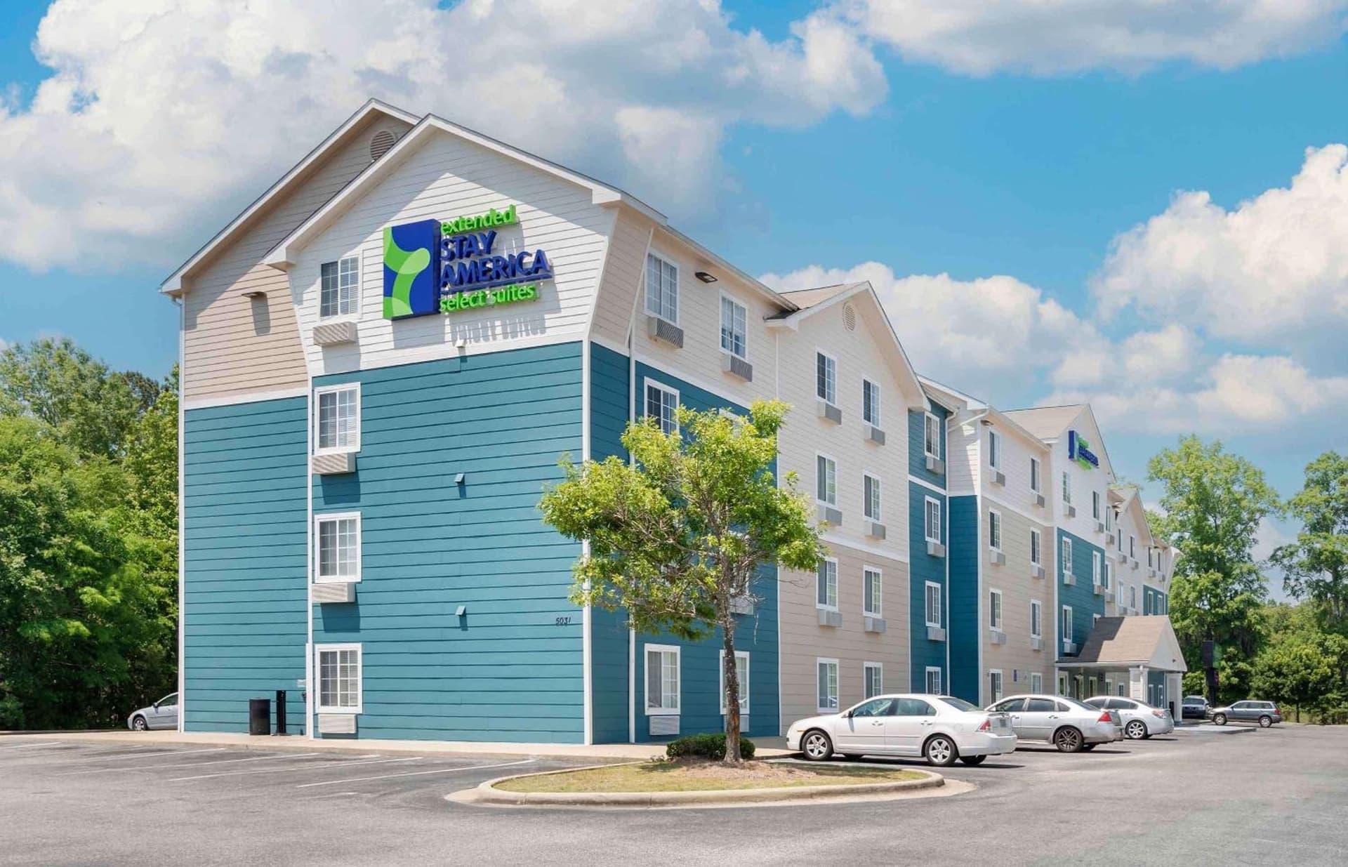 Extended Stay America Select Suites - Montgomery interior in Montgomery, AL — gallery photo 2