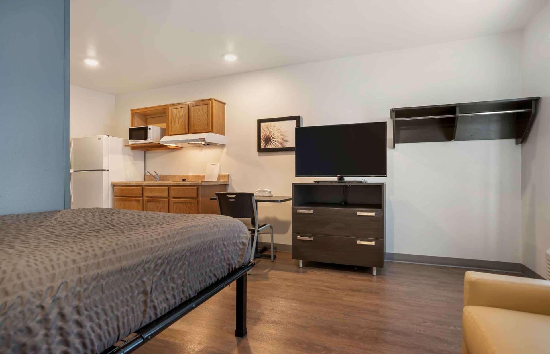 Extended Stay America Select Suites - Pensacola - Northeast gallery photo in Pensacola, FL — image 24