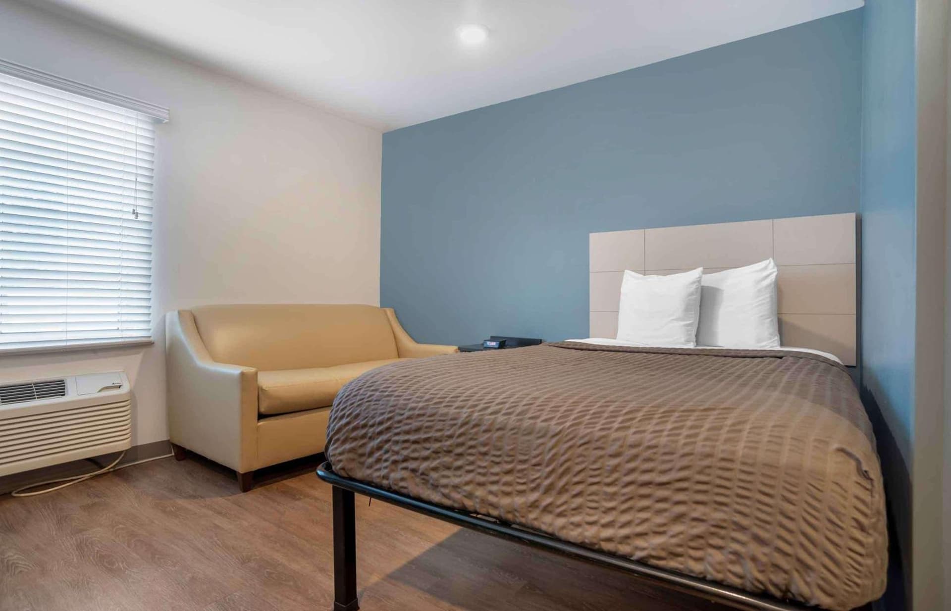 Extended Stay America Select Suites - Pensacola - Northeast gallery photo in Pensacola, FL — image 18