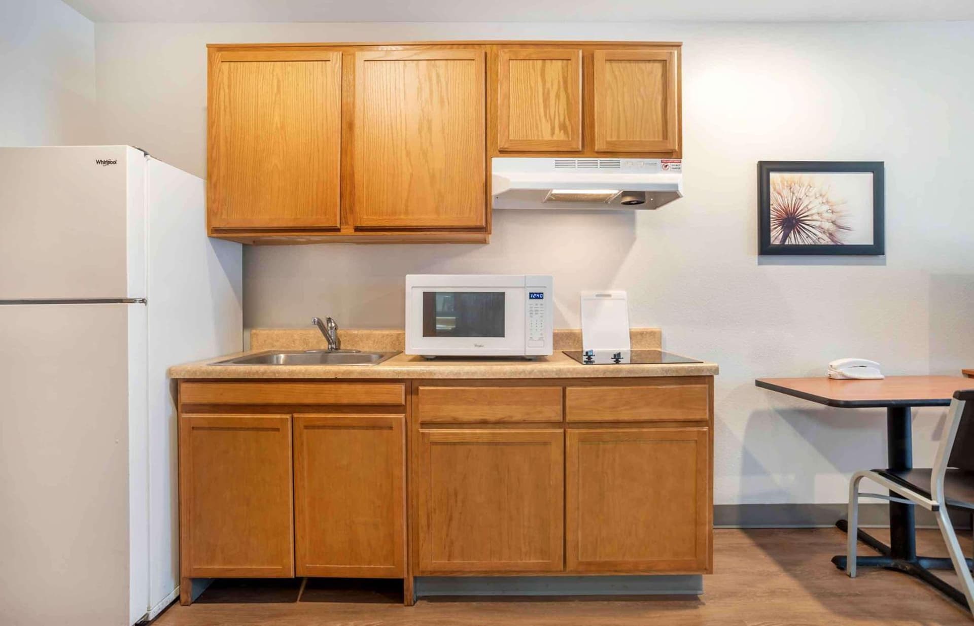 Extended Stay America Select Suites - Pensacola - Northeast gallery photo in Pensacola, FL — image 4