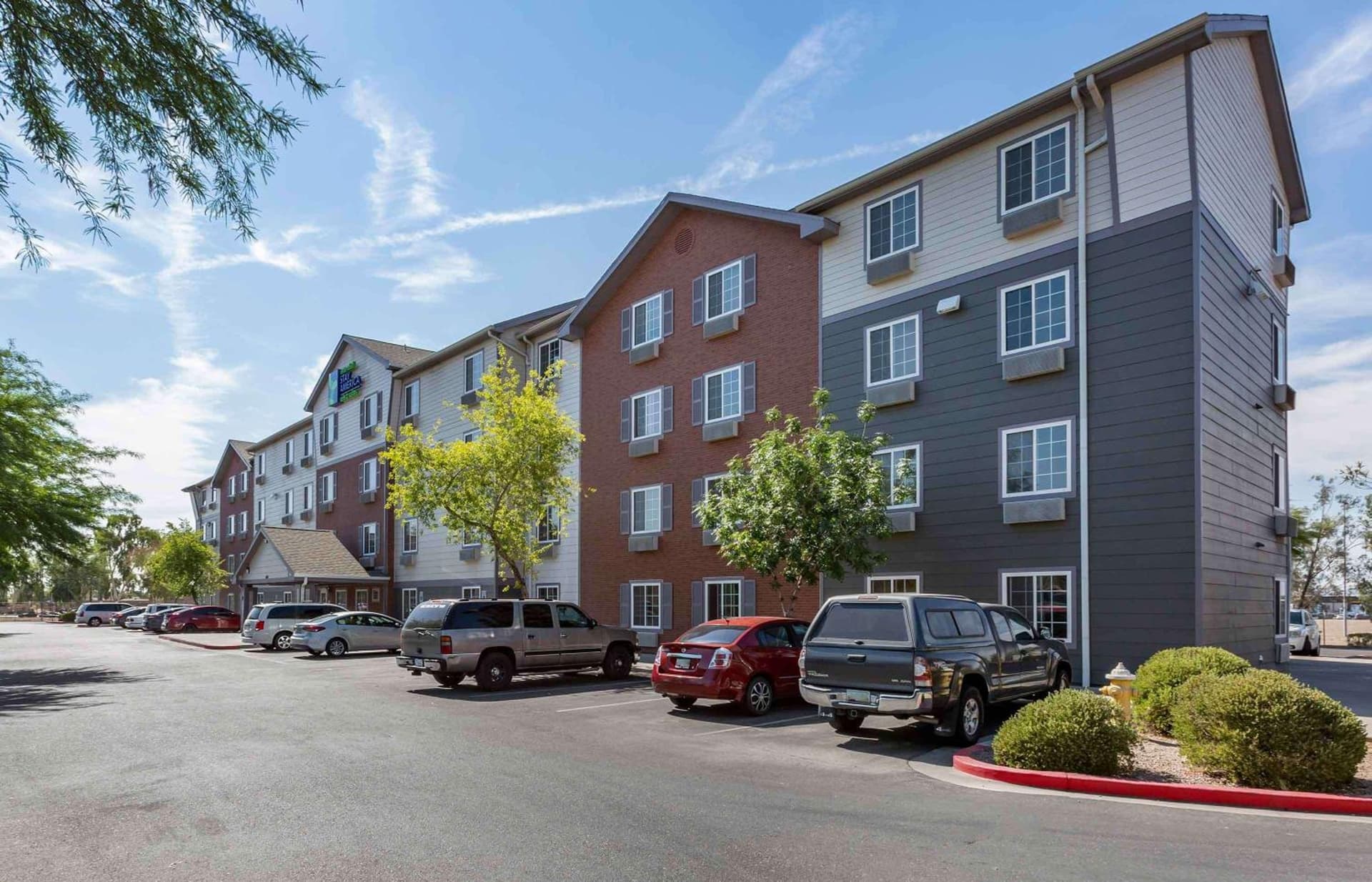 Extended Stay America Select Suites - Phoenix - West featured exterior or lobby in Phoenix, AZ — similar hotel